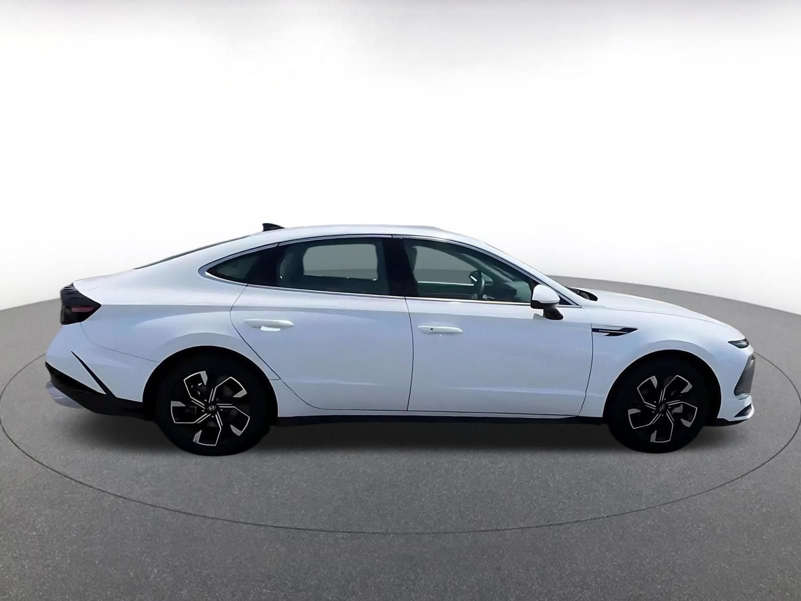 Thumbnail: 2025 Hyundai Sonata - 16
