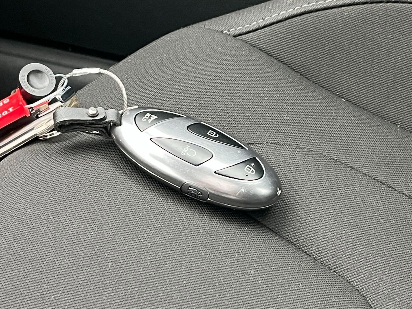 Thumbnail: 2025 Hyundai Elantra - 21