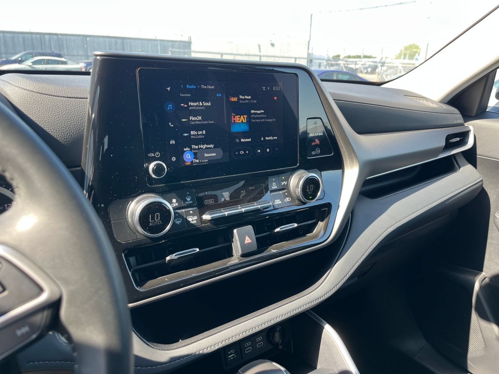 Thumbnail: 2025 Toyota Highlander - 19