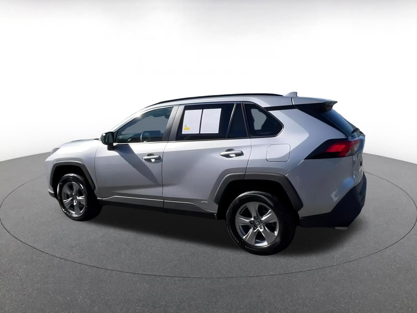 Thumbnail: 2025 Toyota RAV4 - 10