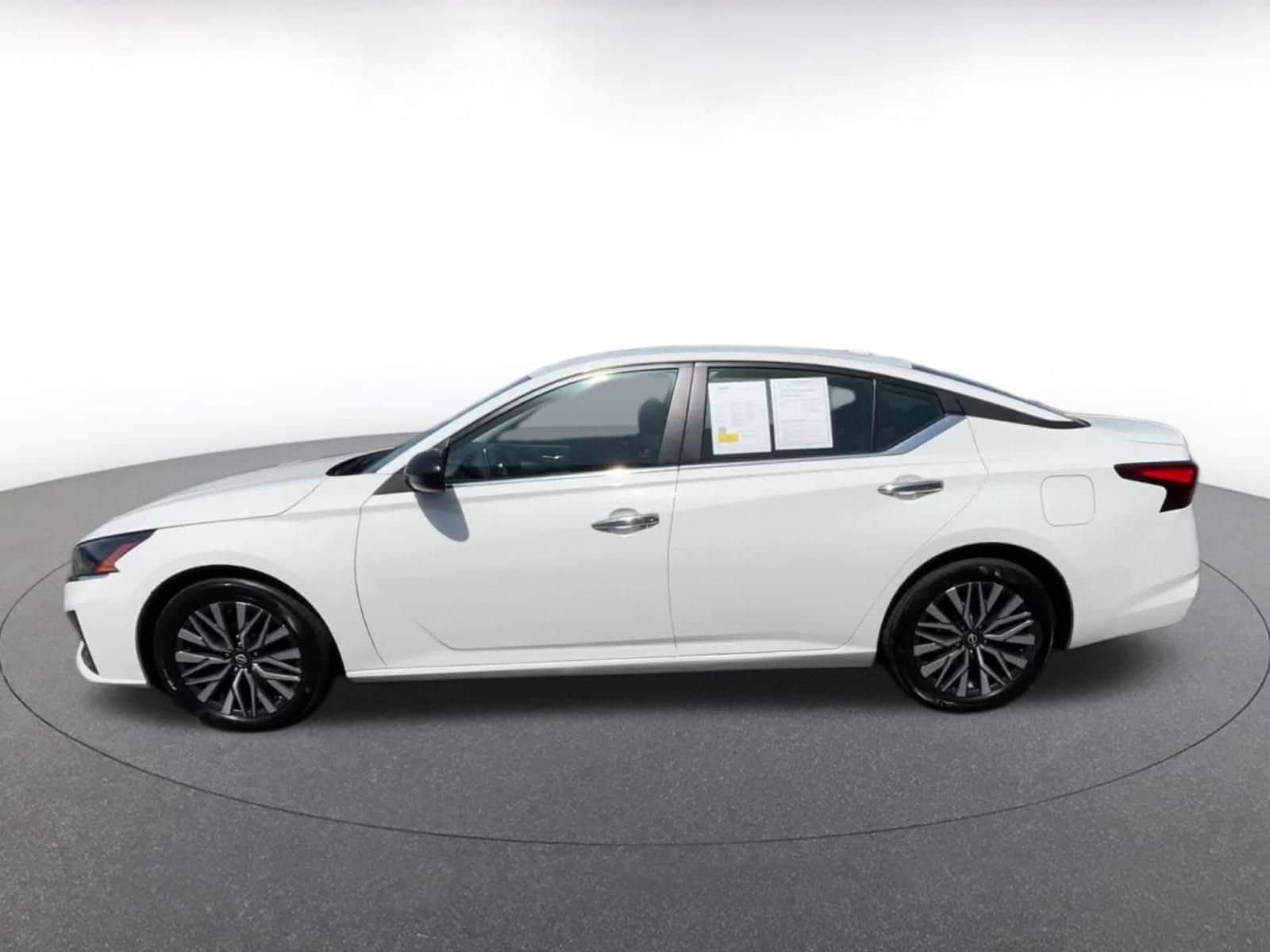 Thumbnail: 2025 Nissan Altima - 8
