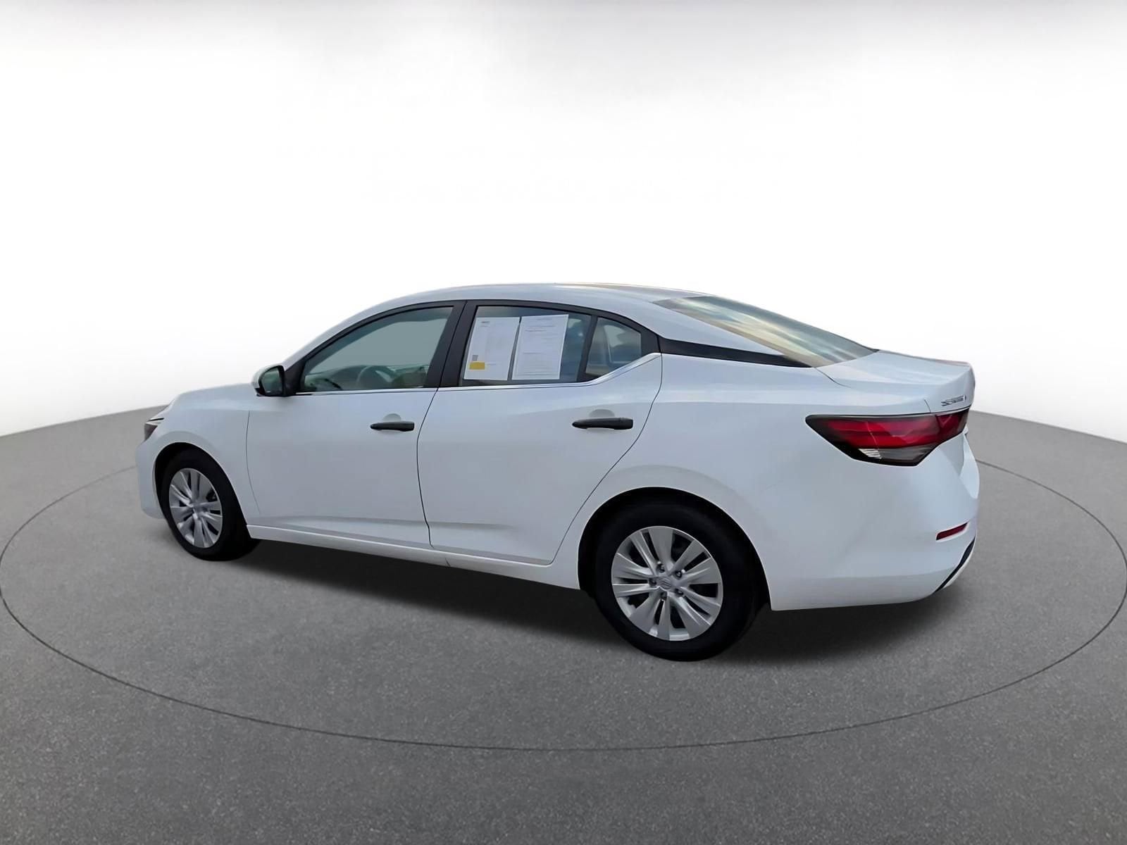 Thumbnail: 2025 Nissan Sentra - 10