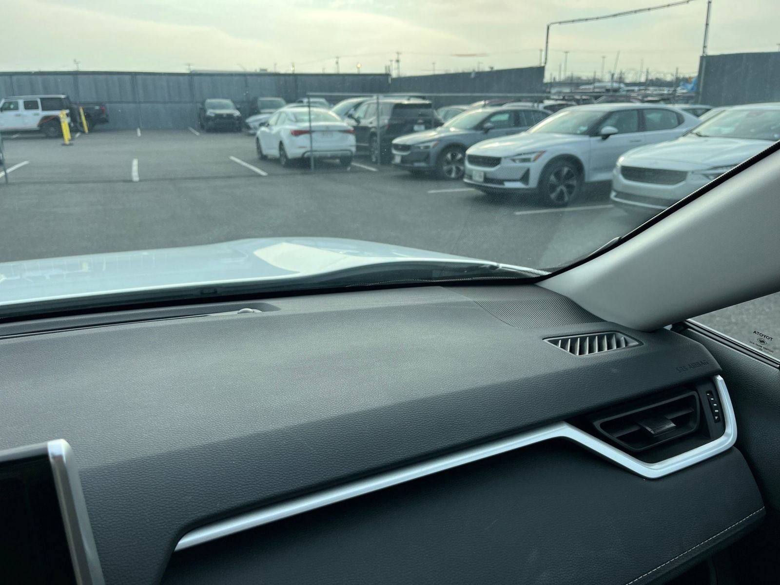 Thumbnail: 2025 Toyota RAV4 - 34