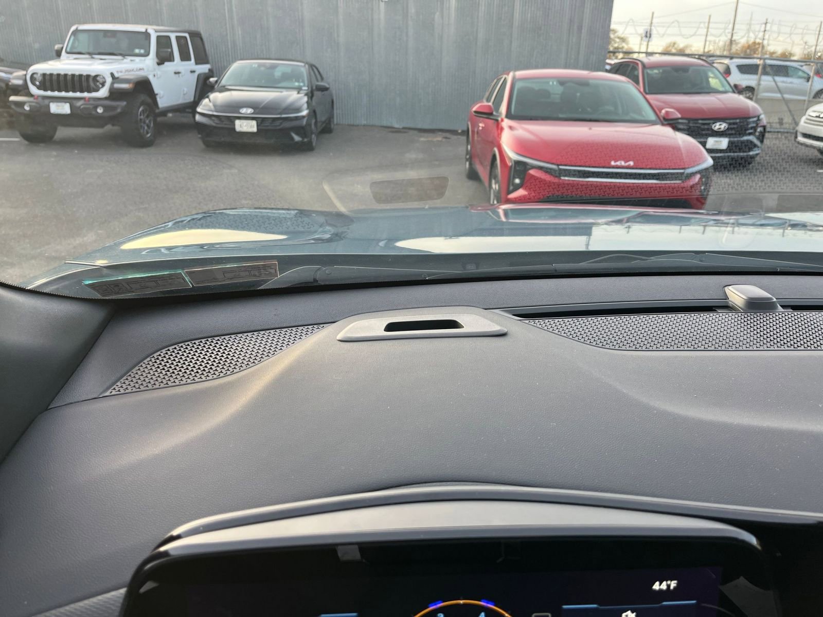 Thumbnail: 2025 Chevrolet Equinox - 33