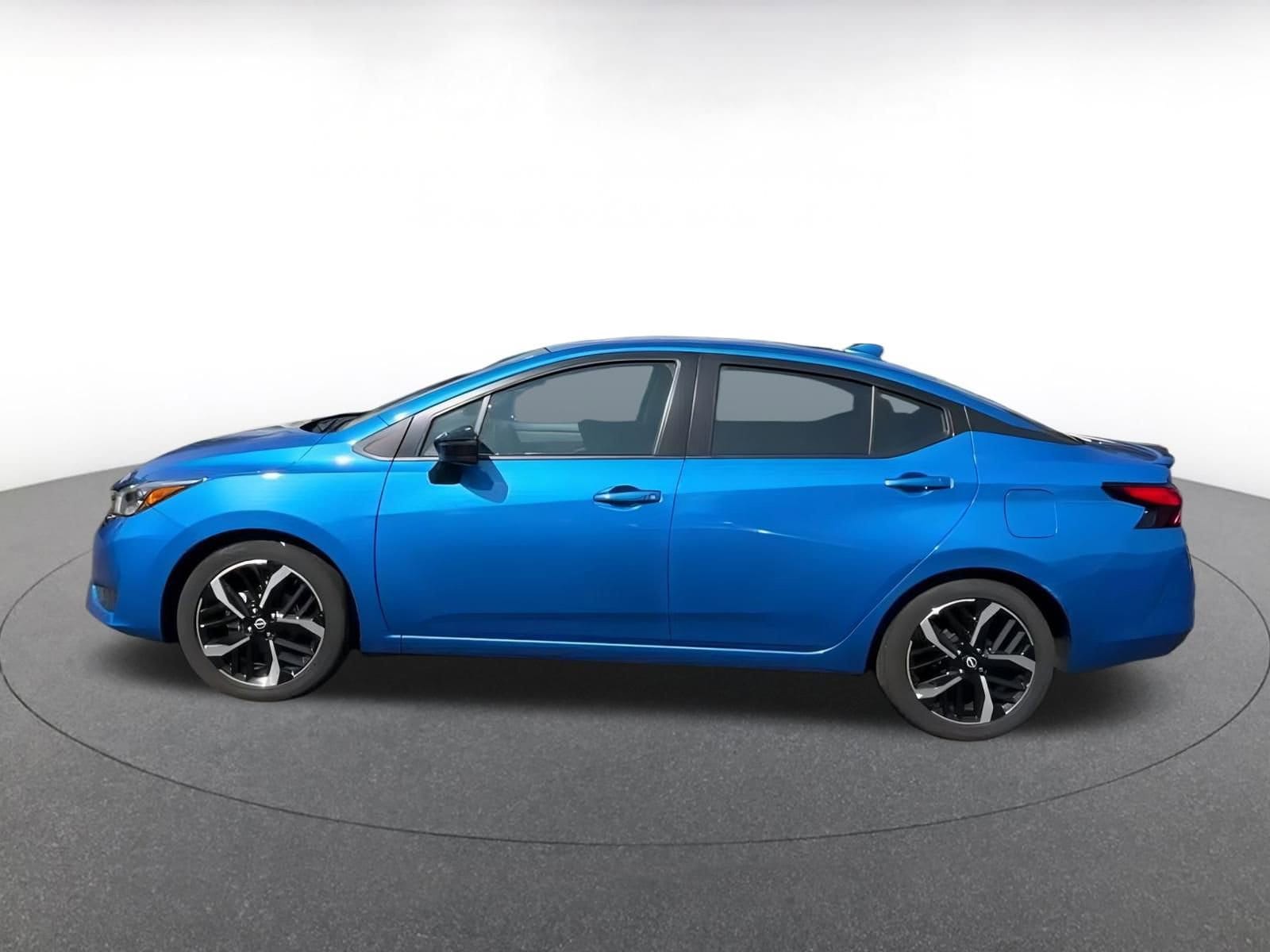 Thumbnail: 2024 Kia Forte - 8