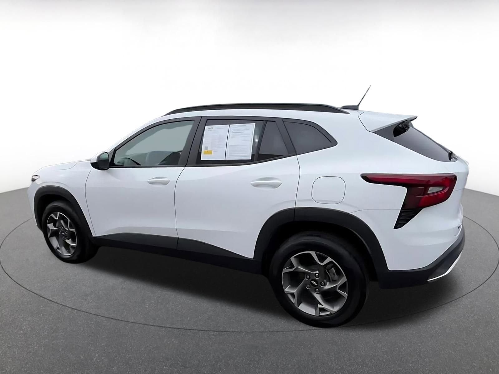 Thumbnail: 2025 Chevrolet Trax - 10