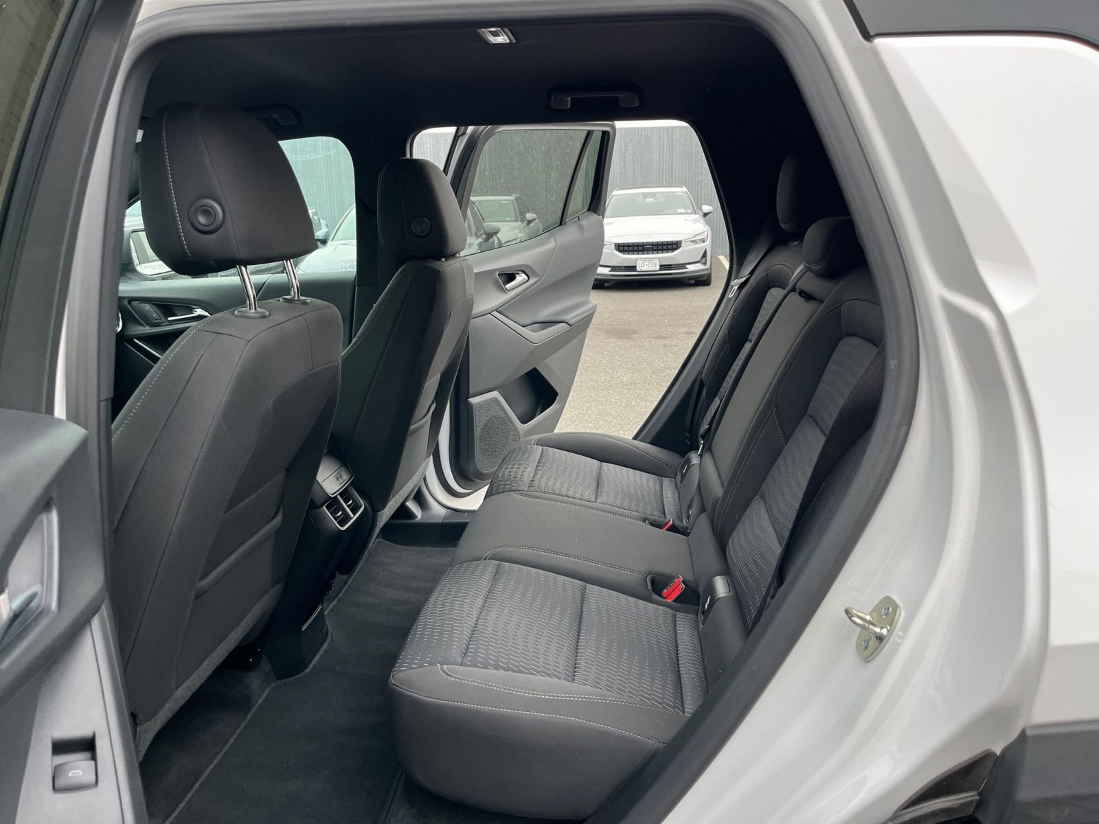 Thumbnail: 2025 Chevrolet Equinox - 25