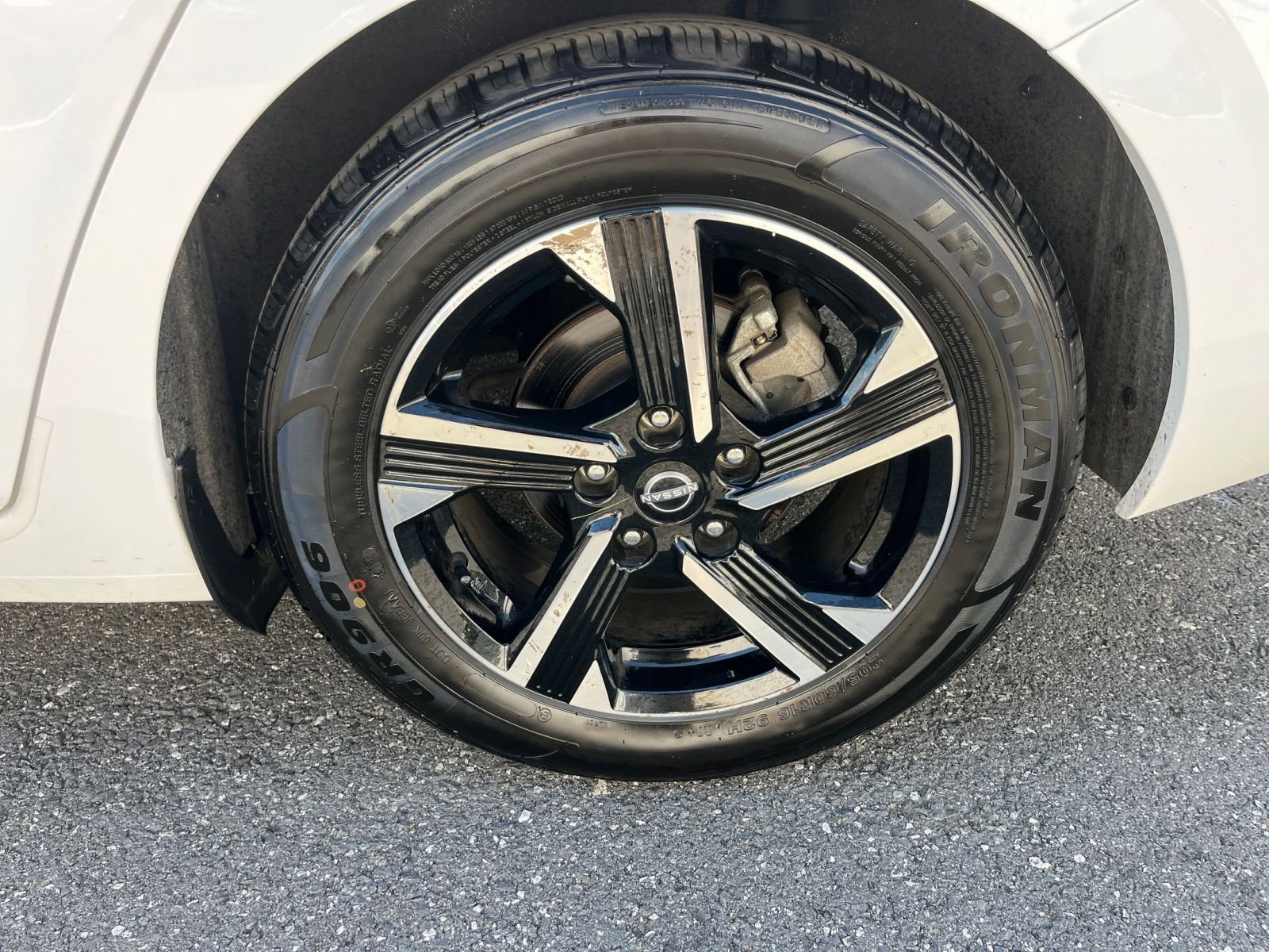 Thumbnail: 2024 Nissan Sentra - 29