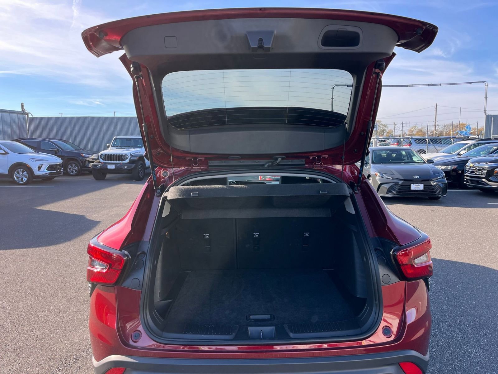 Thumbnail: 2025 Chevrolet Trax - 30