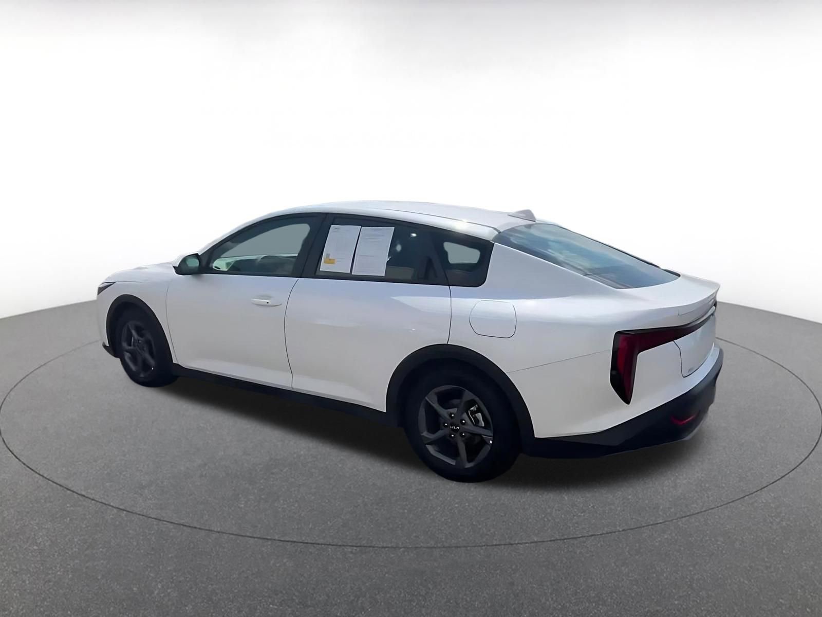 Thumbnail: 2025 Kia K4 - 10