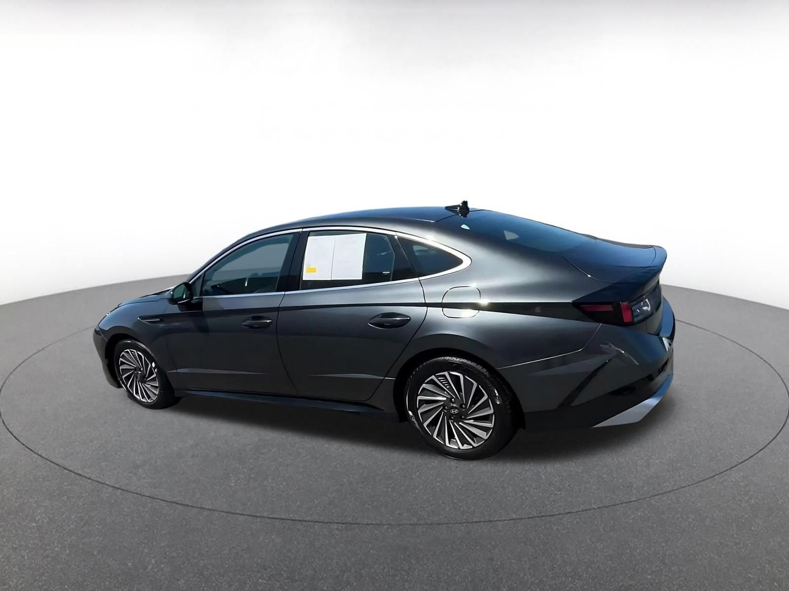 Thumbnail: 2025 Hyundai Sonata - 10