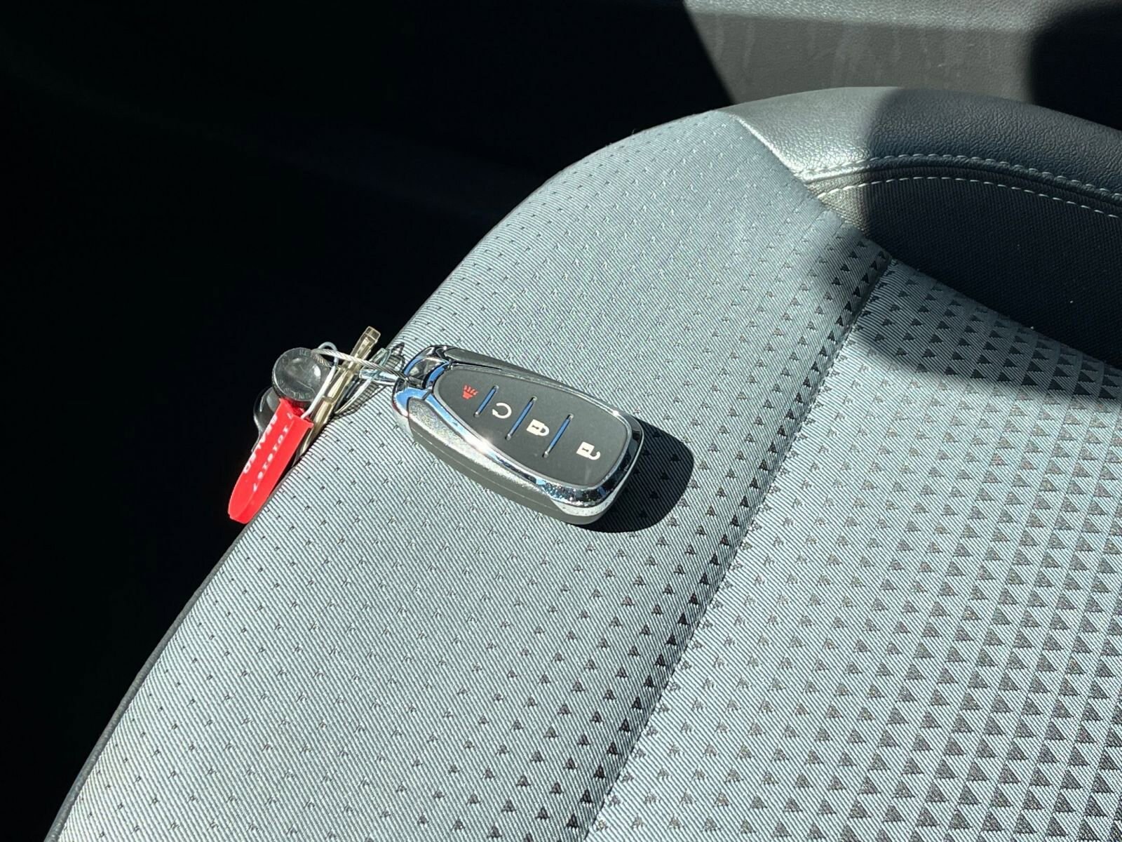 Thumbnail: 2025 Chevrolet Trax - 21