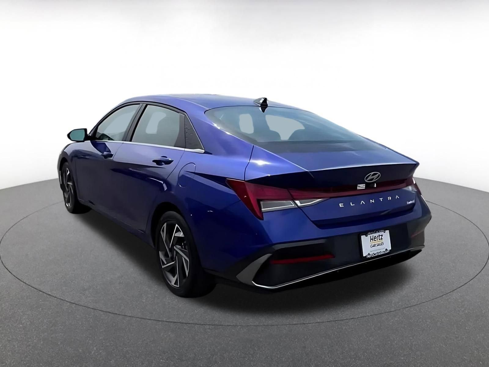 Thumbnail: 2025 Hyundai Elantra - 10