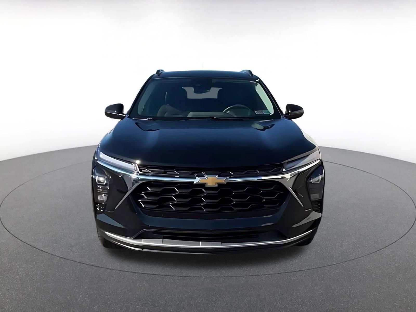 Thumbnail: 2025 Chevrolet Trax - 5