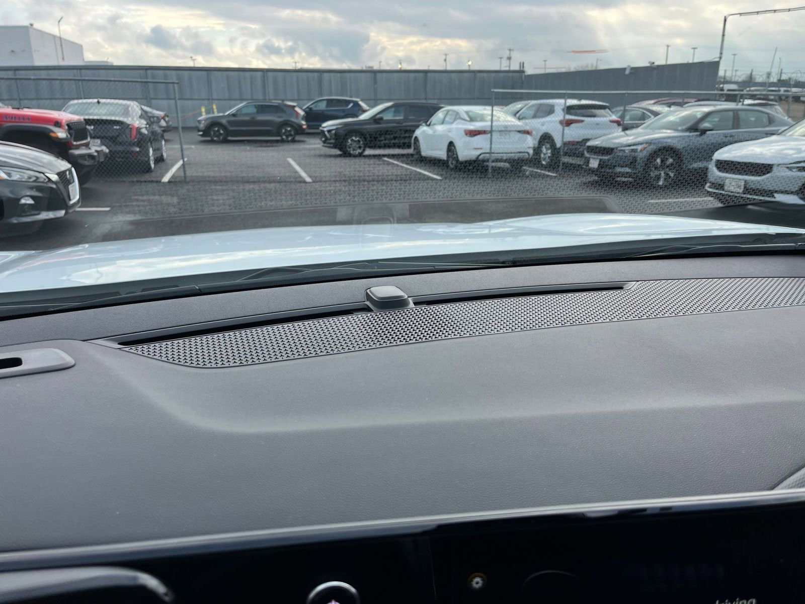 Thumbnail: 2025 Chevrolet Equinox - 18