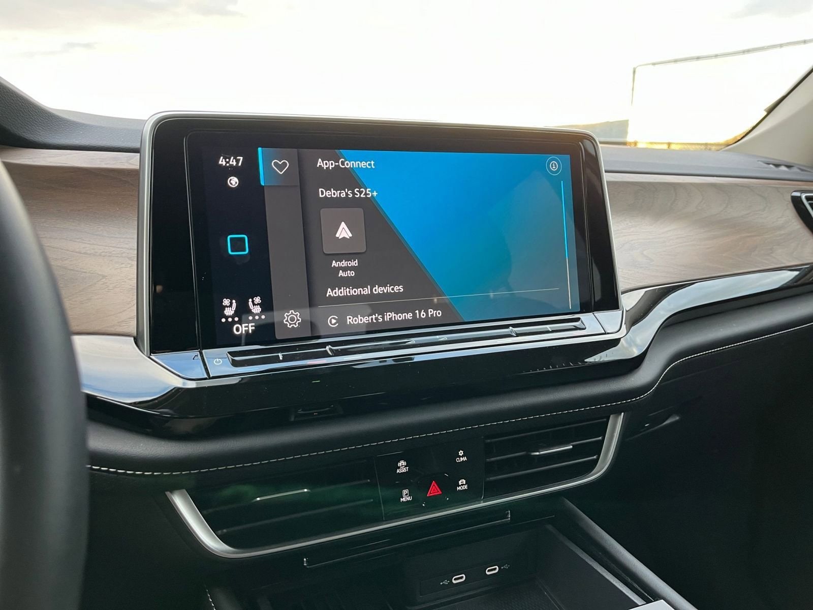 Thumbnail: 2025 Volkswagen Atlas - 21