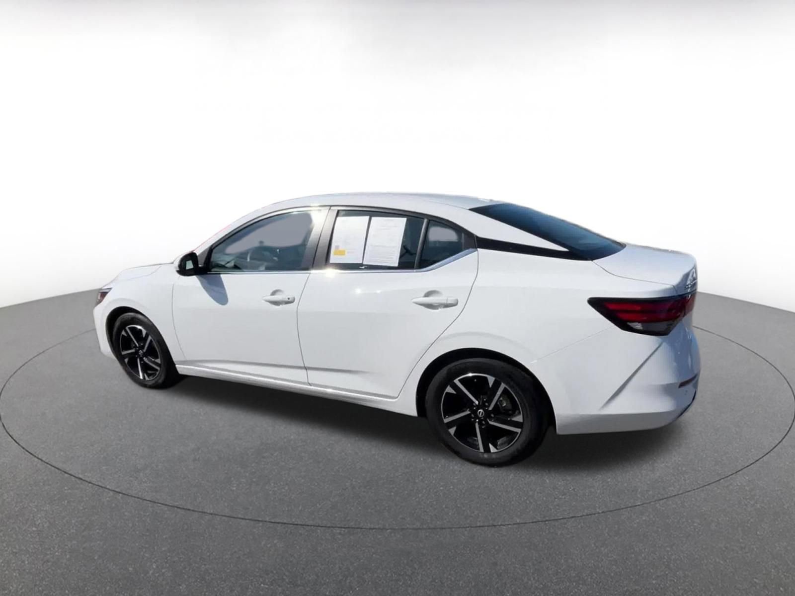 Thumbnail: 2025 Nissan Sentra - 10