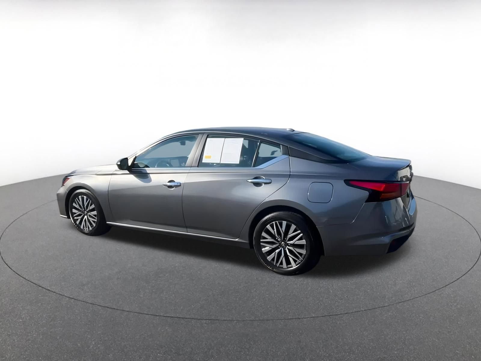 Thumbnail: 2024 Nissan Altima - 10