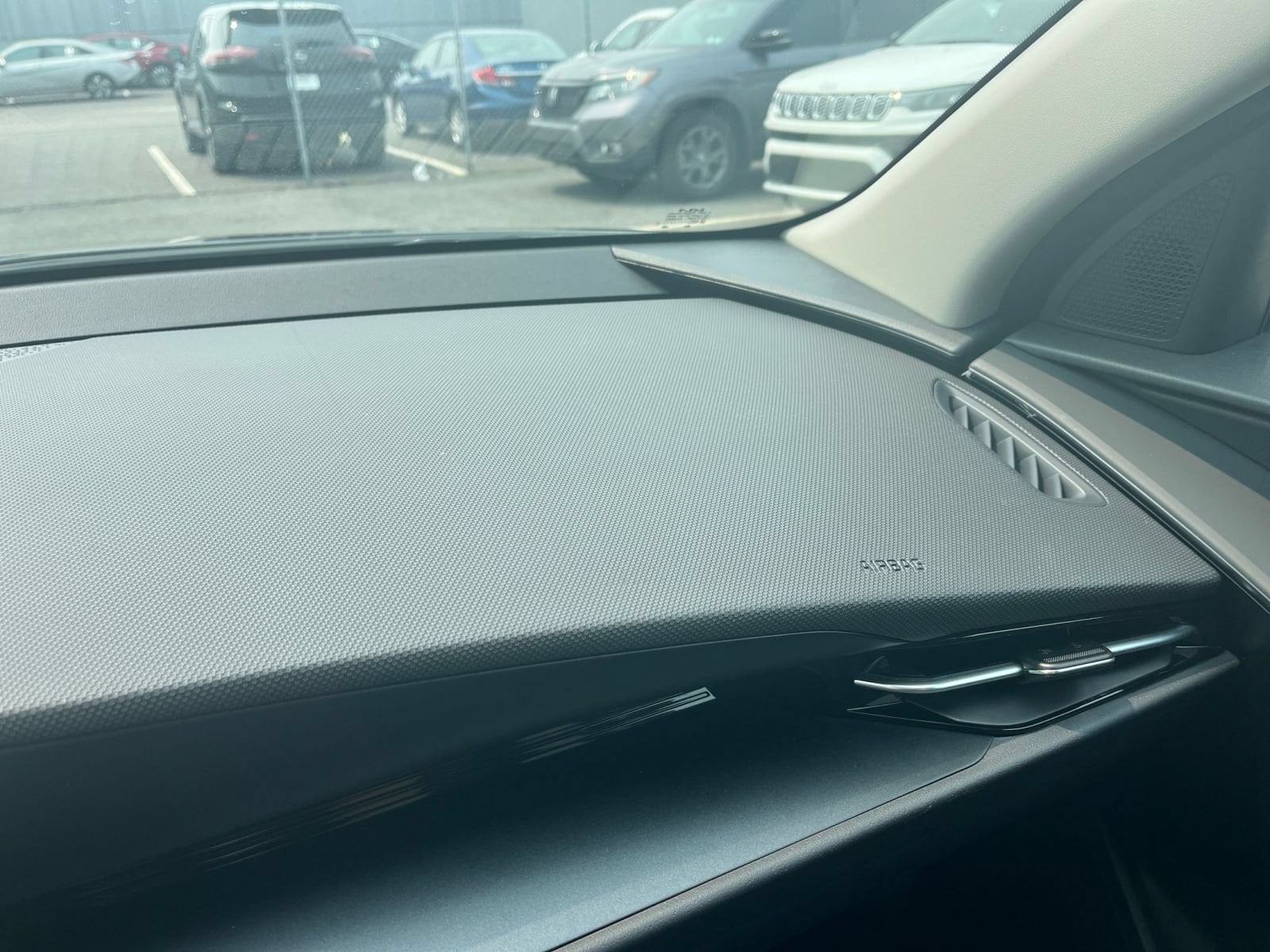 Thumbnail: 2026 Kia Niro - 33