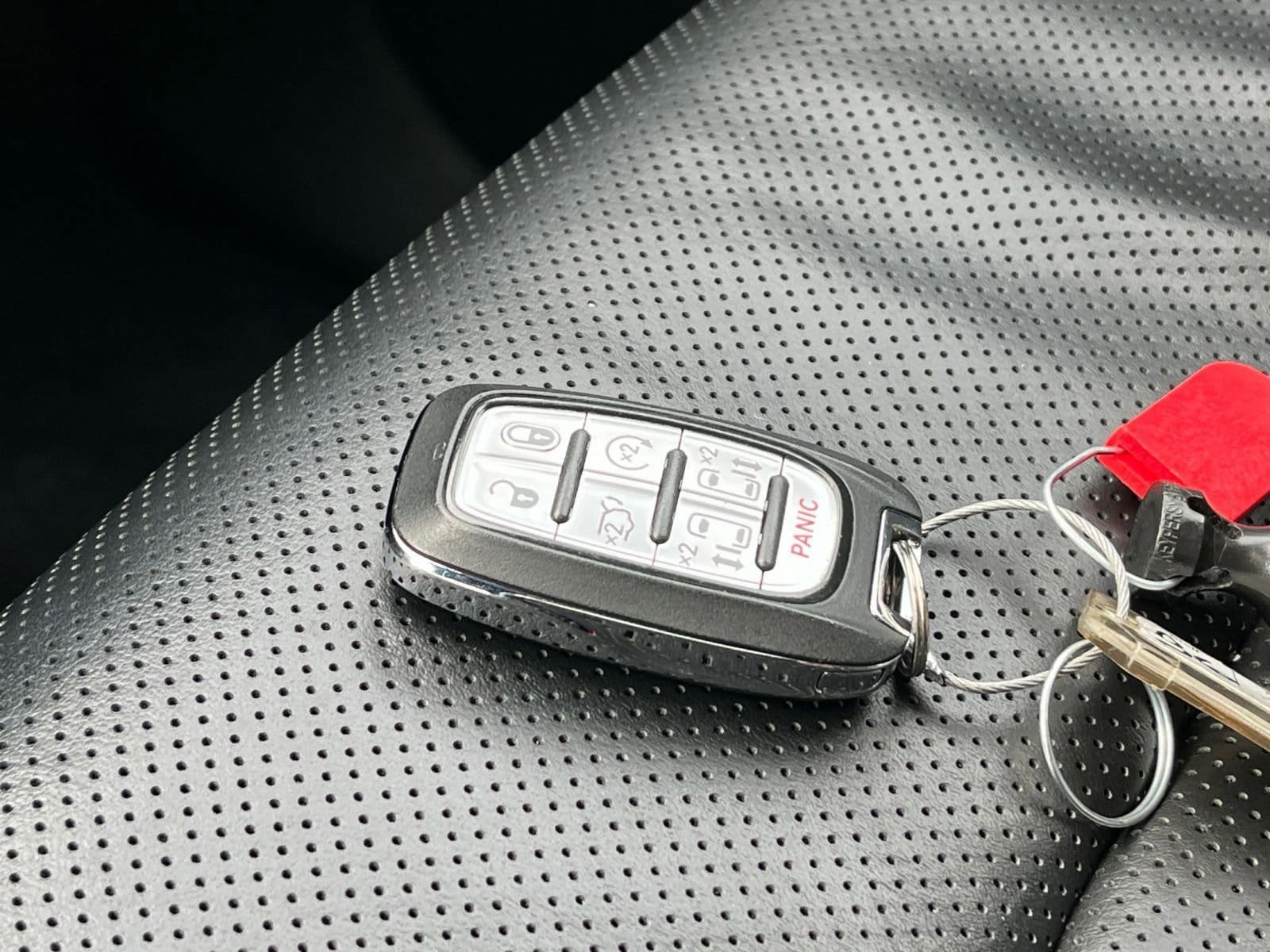 Thumbnail: 2025 Chrysler Pacifica - 26