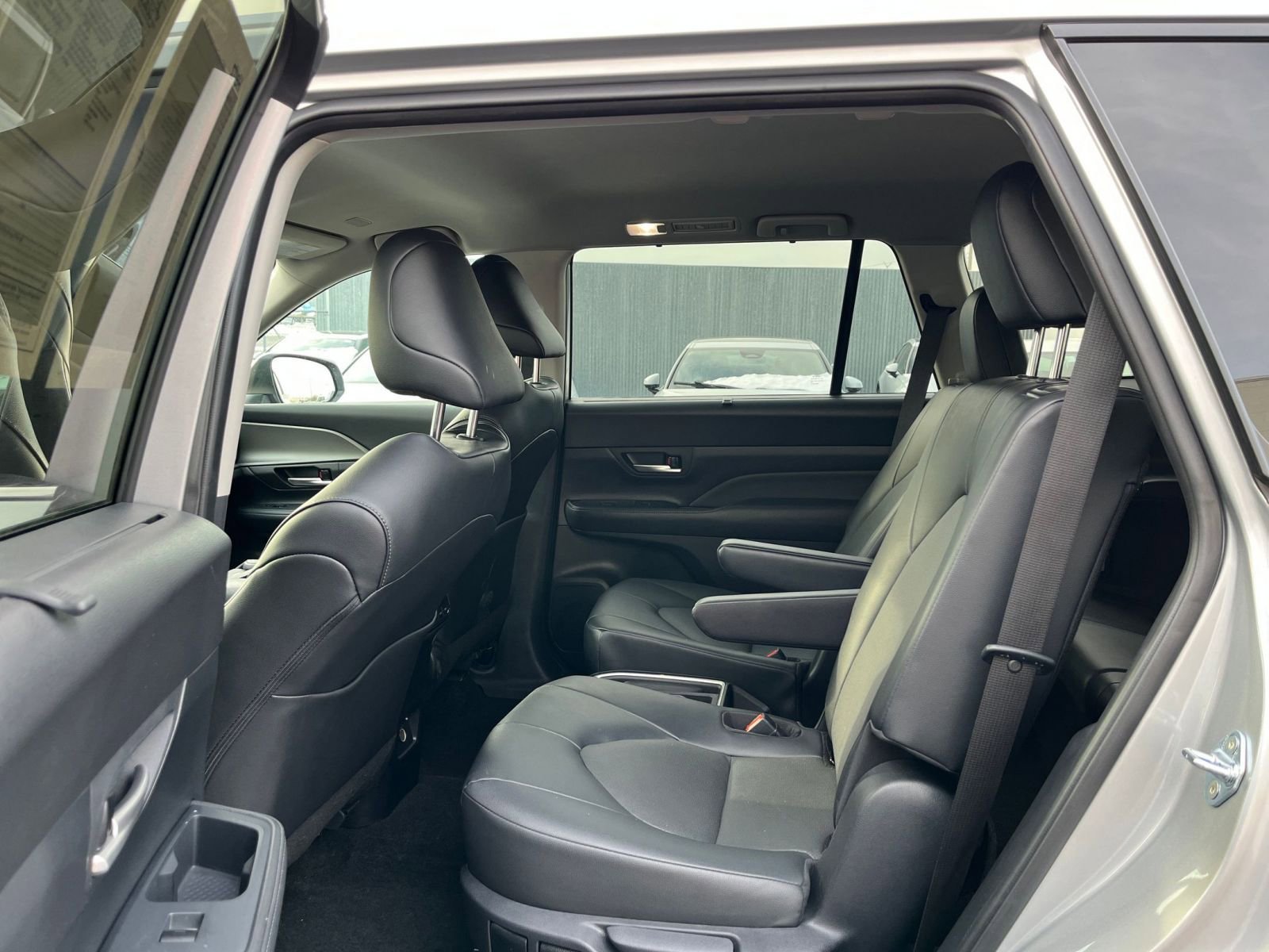 Thumbnail: 2025 Toyota Grand Highlander - 27