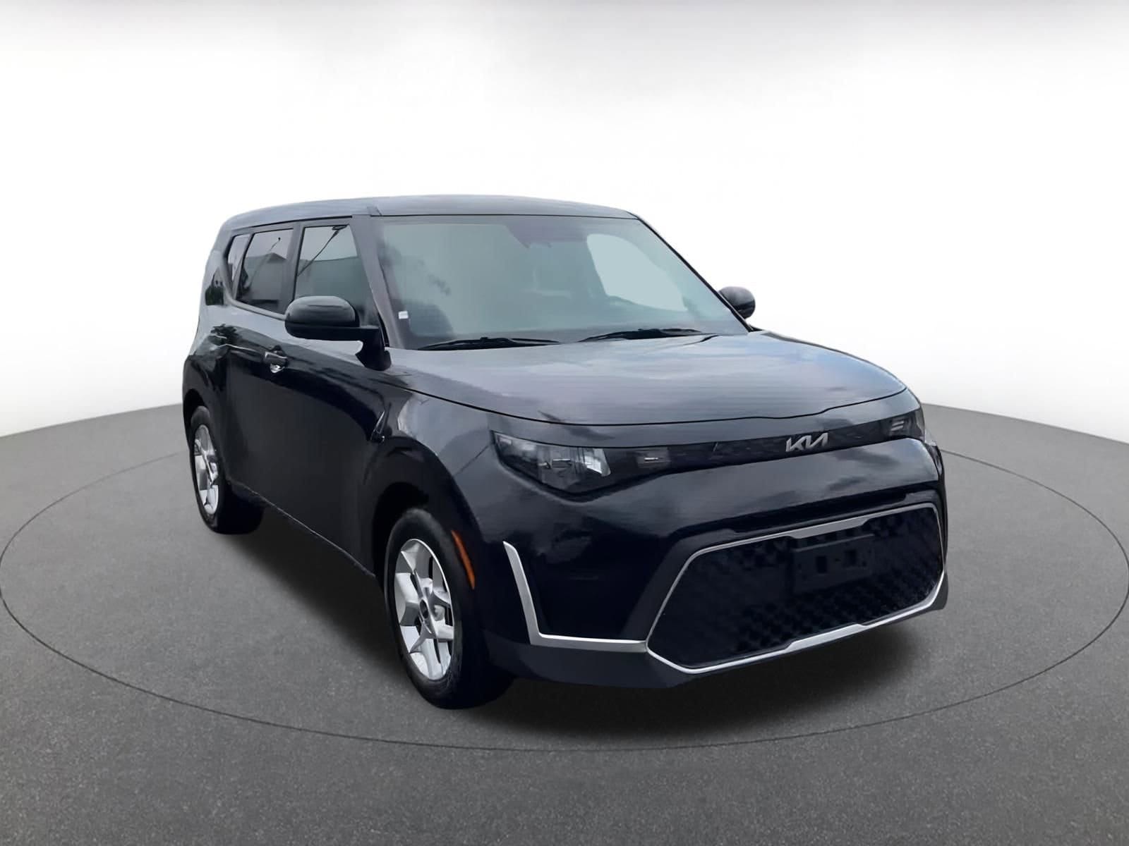 Thumbnail: 2023 Kia Soul - 3
