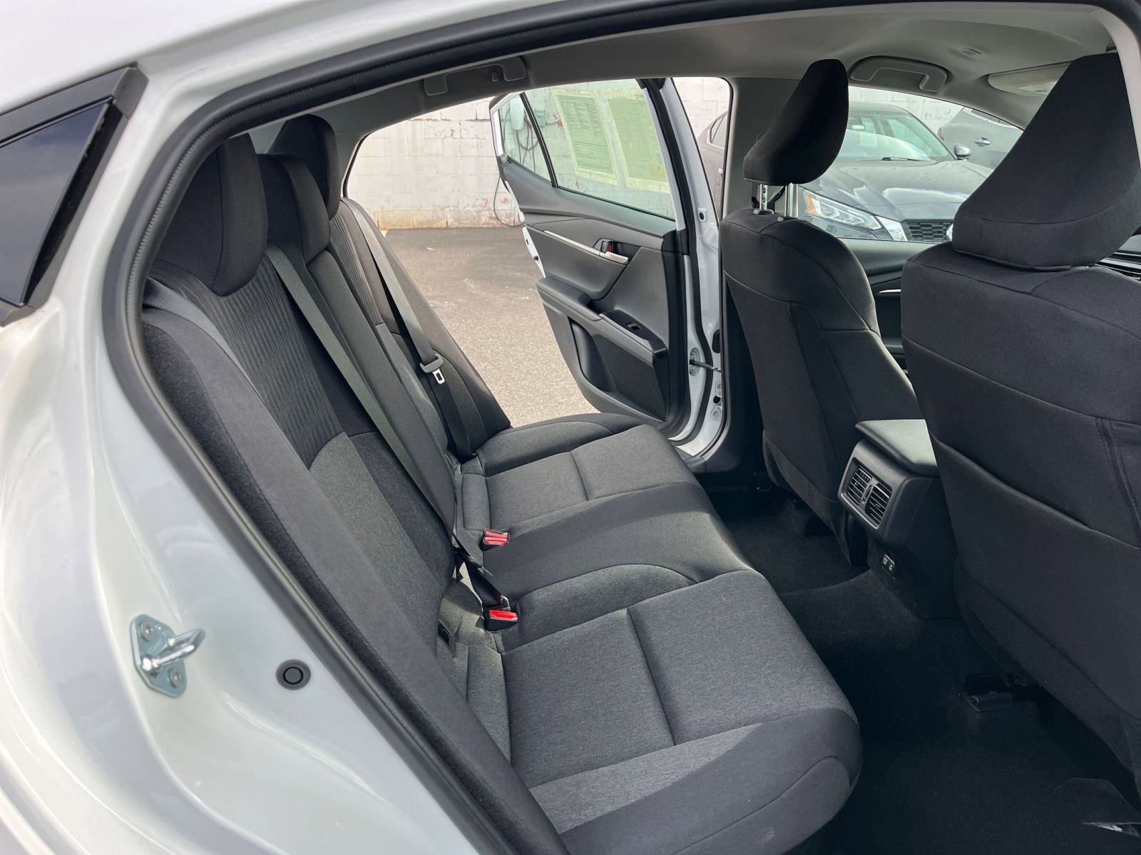 Thumbnail: 2025 Toyota Camry - 25