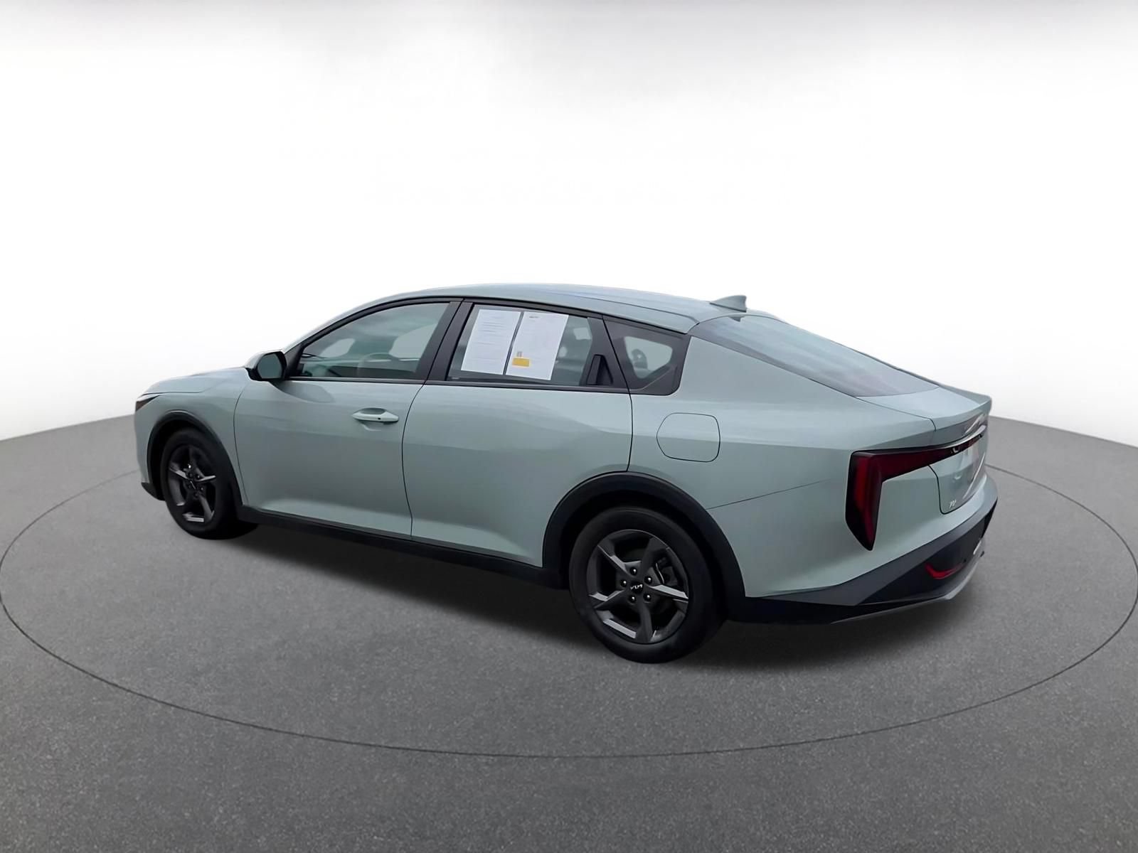 Thumbnail: 2025 Kia K4 - 10