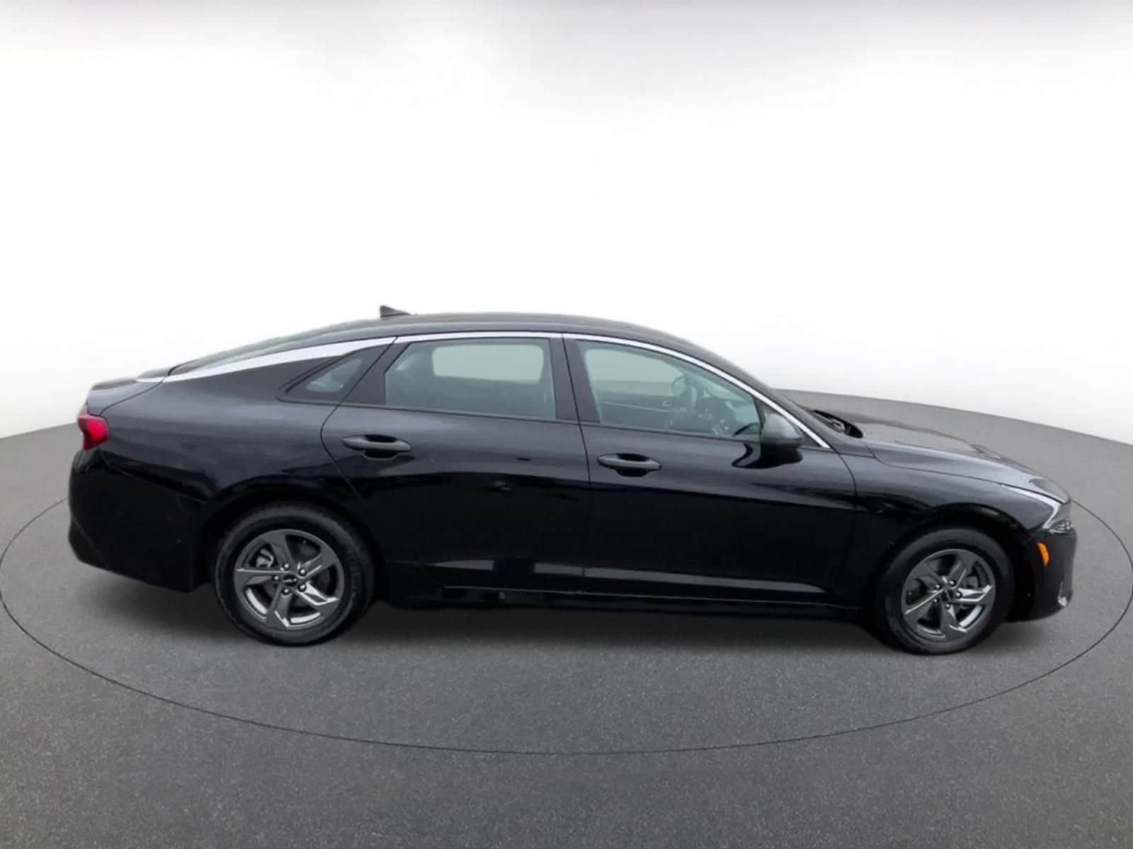 Thumbnail: 2023 Kia K5 - 16