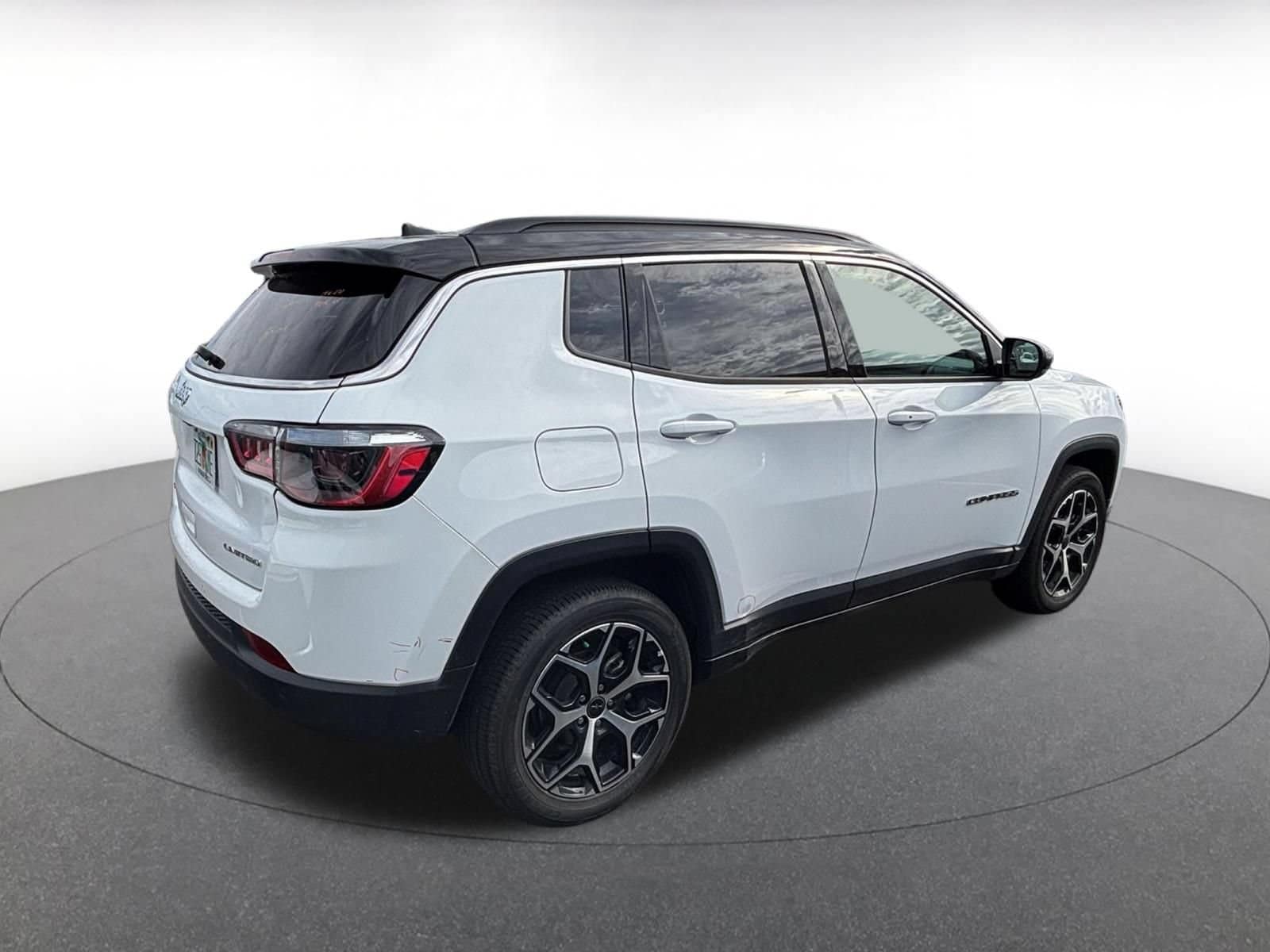 Thumbnail: 2025 Jeep Compass - 14