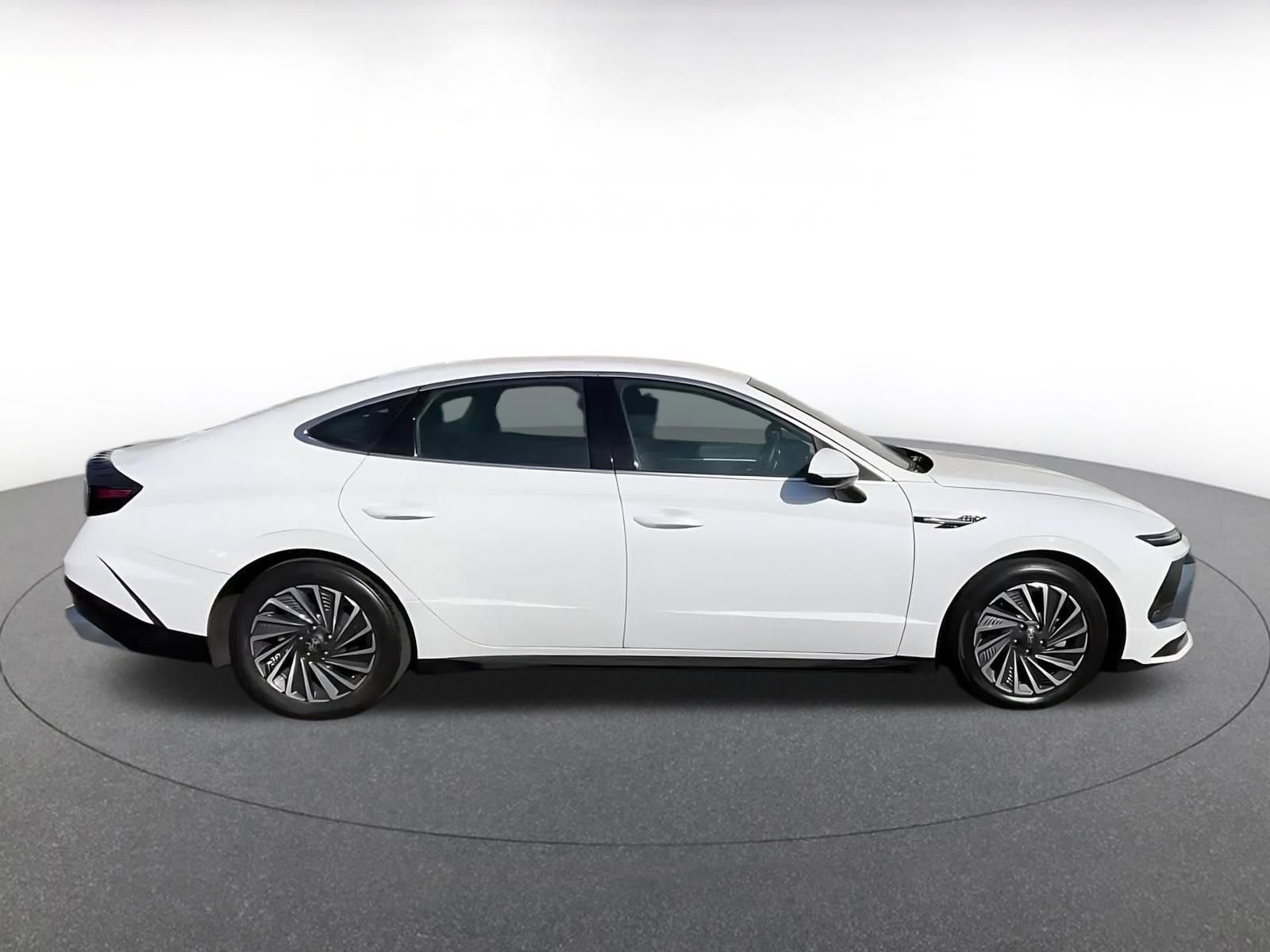 Thumbnail: 2025 Hyundai Sonata - 15