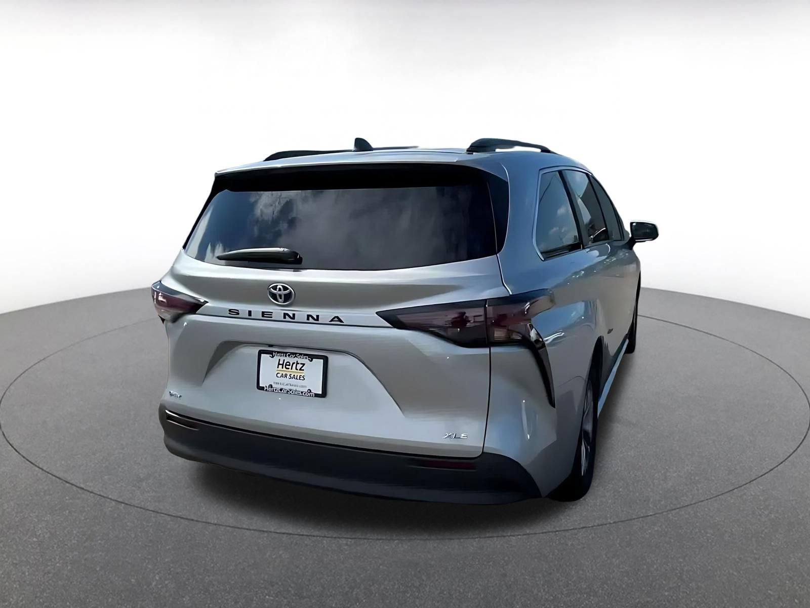 Thumbnail: 2025 Toyota Sienna - 13