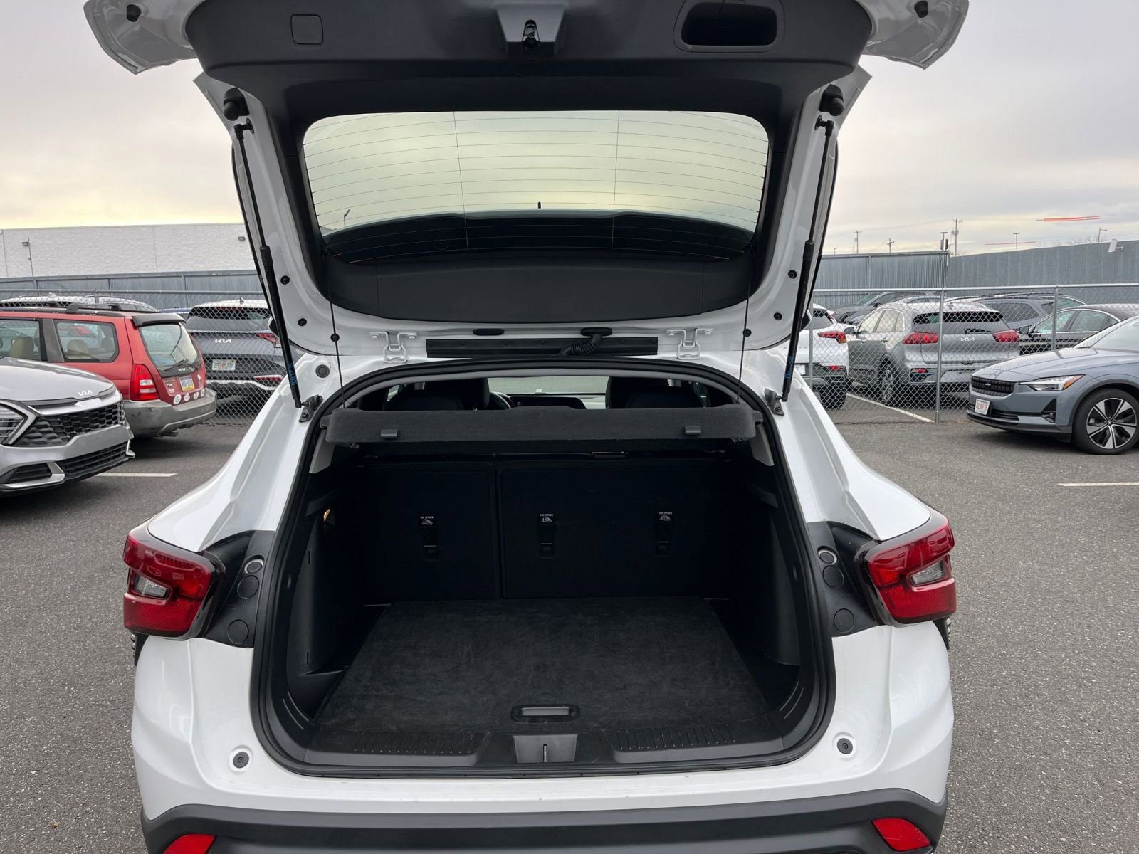 Thumbnail: 2025 Chevrolet Trax - 30