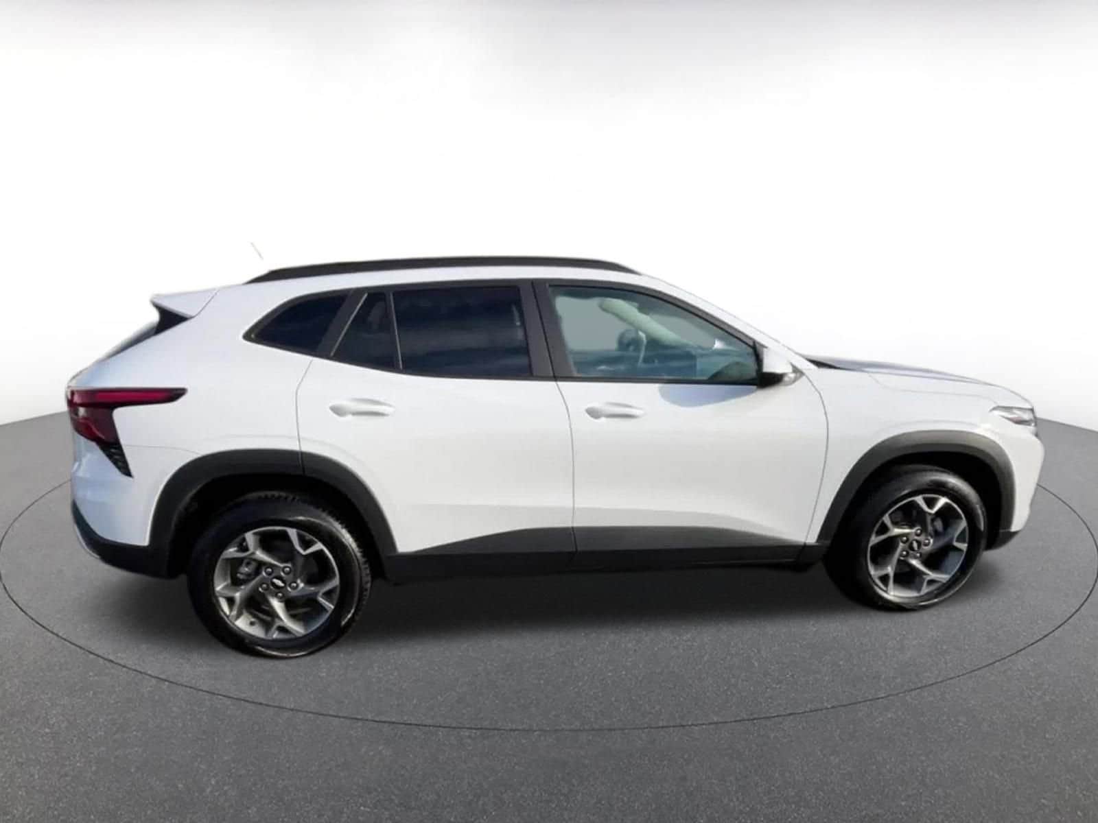 Thumbnail: 2025 Chevrolet Trax - 16