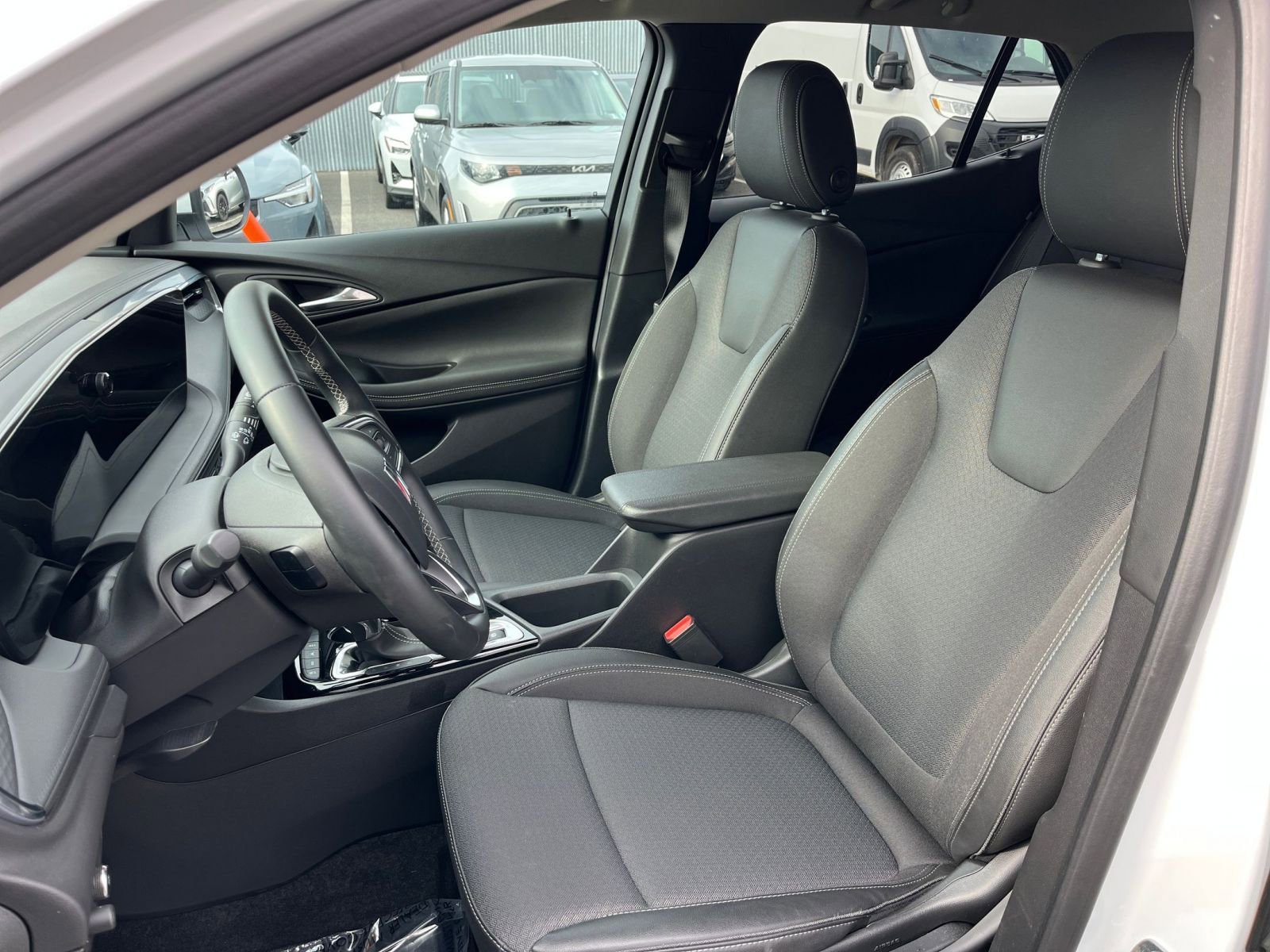 Thumbnail: 2025 Buick Encore GX - 35