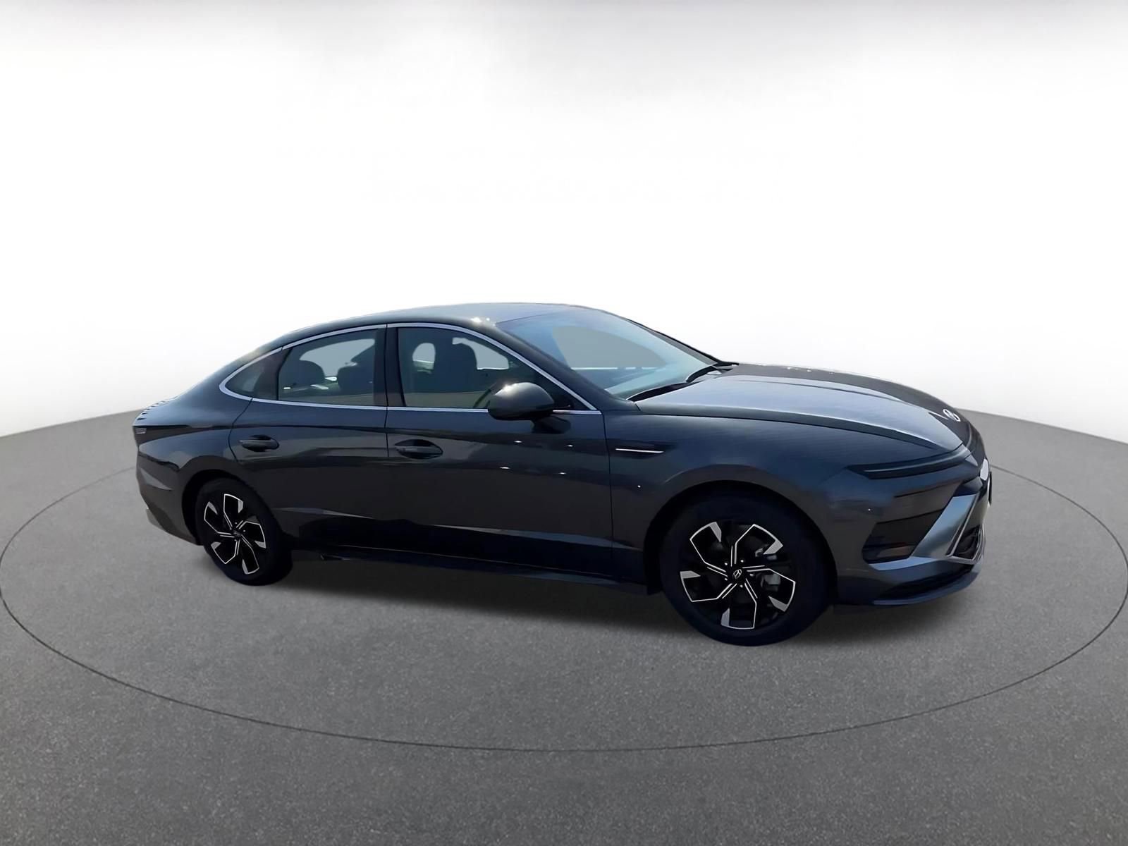 Thumbnail: 2025 Hyundai Sonata - 2