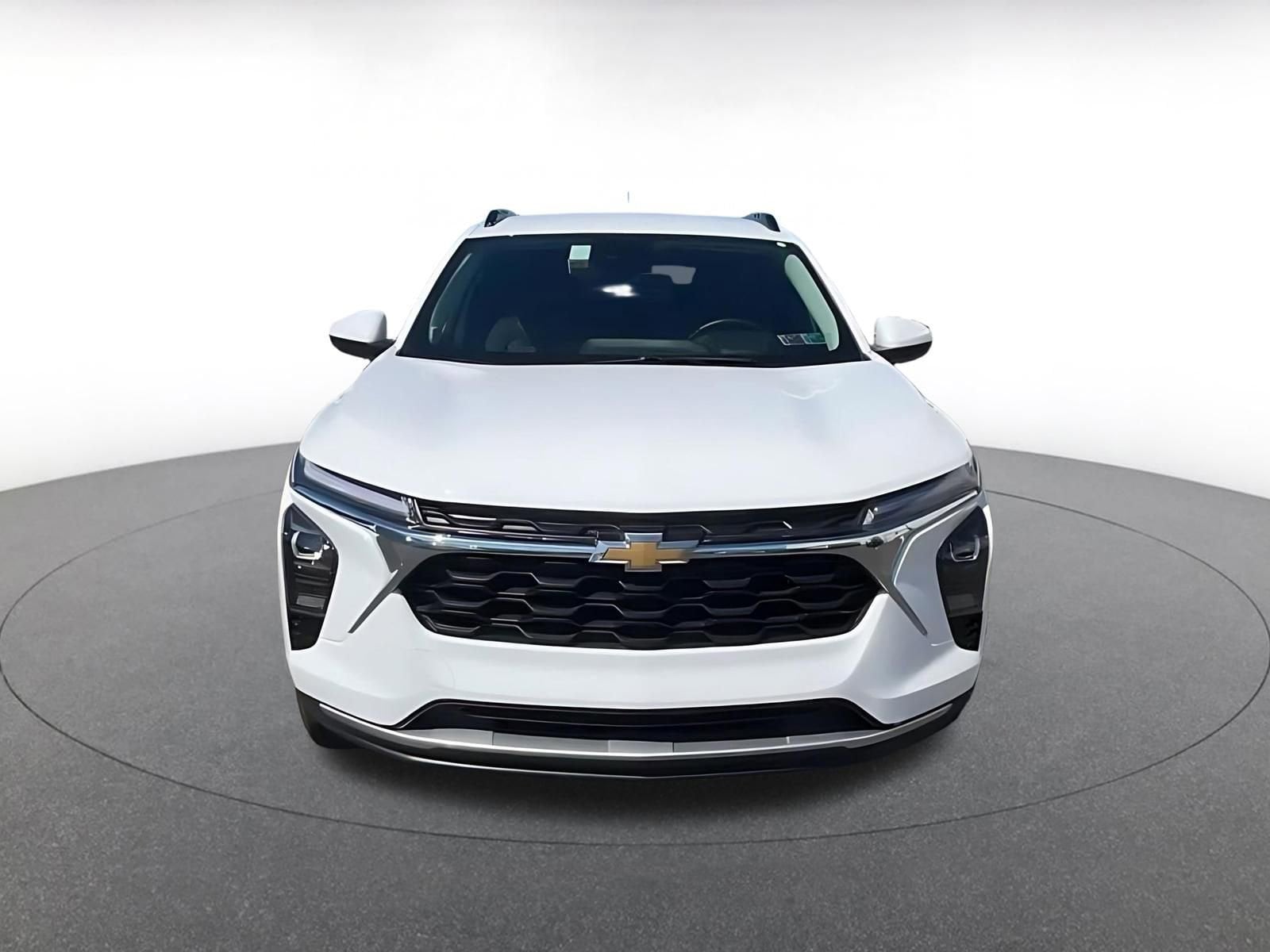 Thumbnail: 2025 Chevrolet Trax - 5