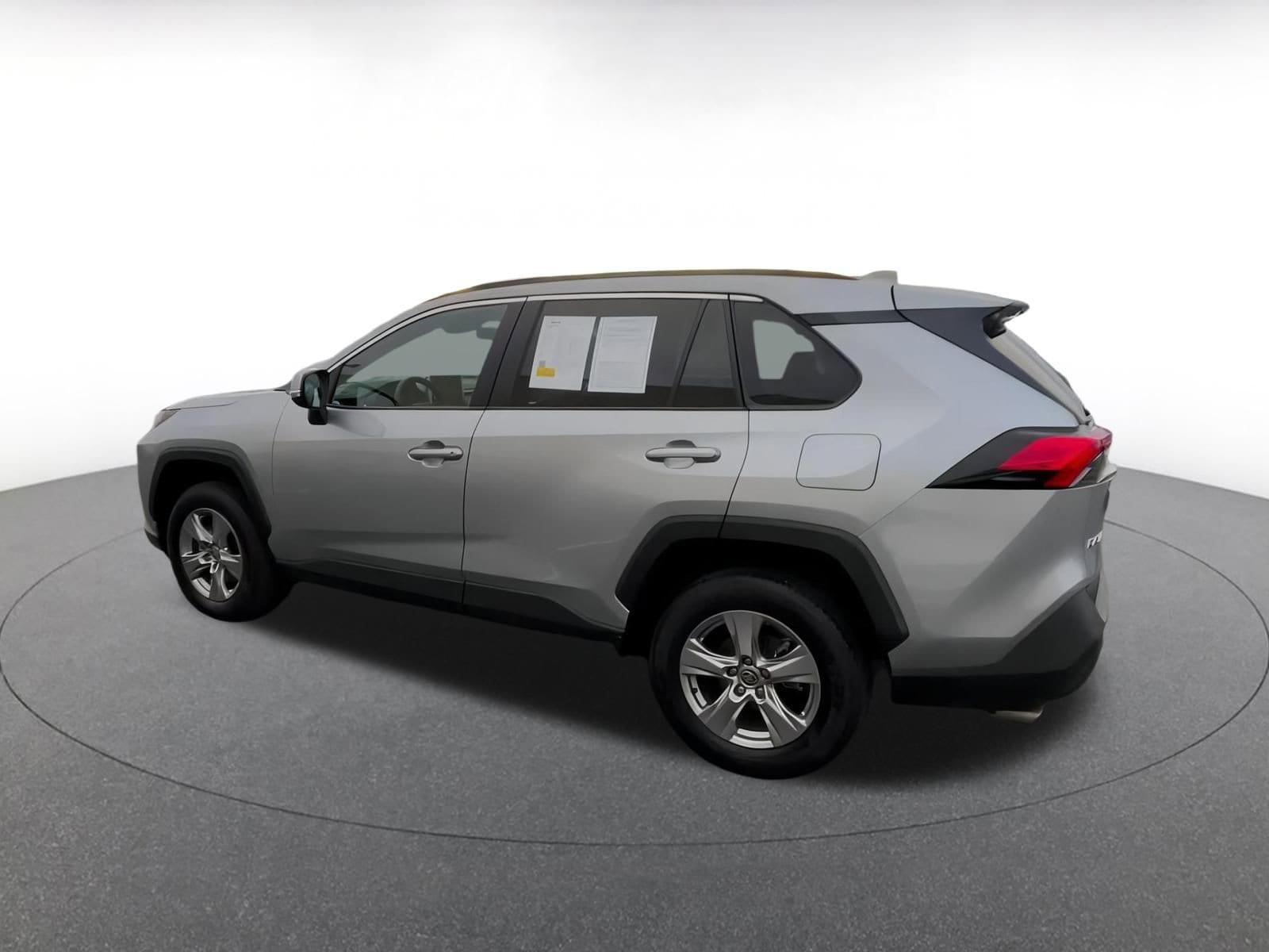 Thumbnail: 2025 Toyota RAV4 - 10