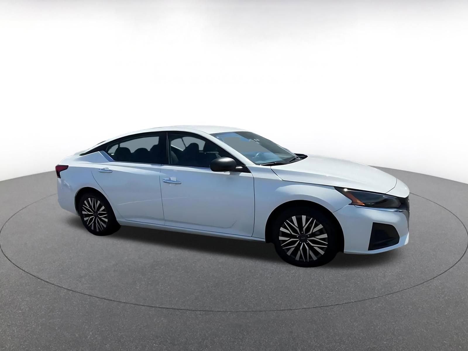 Thumbnail: 2025 Nissan Altima - 2