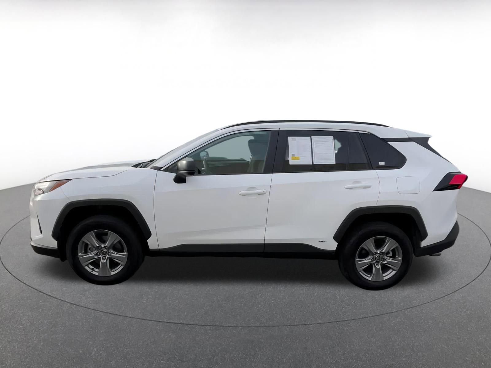 Thumbnail: 2025 Toyota RAV4 - 8