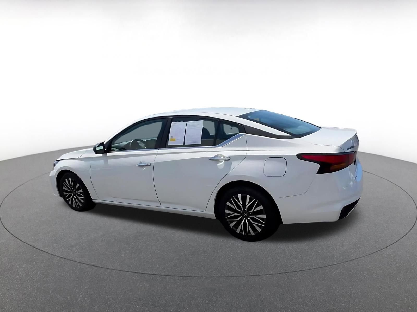 Thumbnail: 2025 Nissan Altima - 10