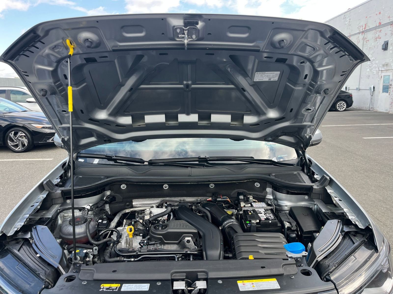 Thumbnail: 2025 Volkswagen Taos - 32