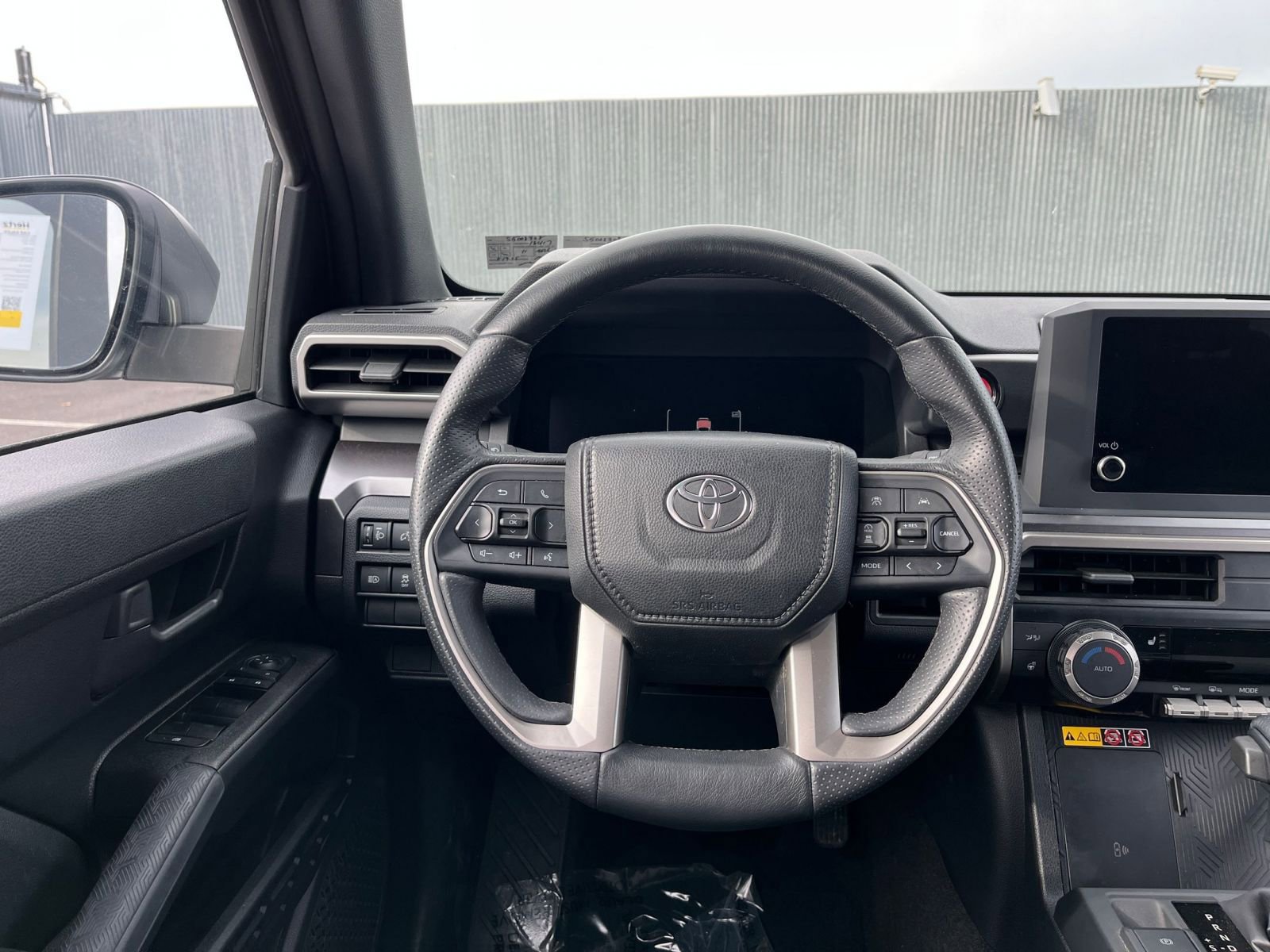 Thumbnail: 2025 Toyota 4Runner - 28