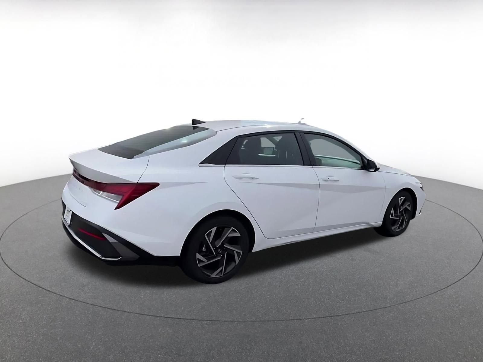 Thumbnail: 2025 Hyundai Elantra - 13