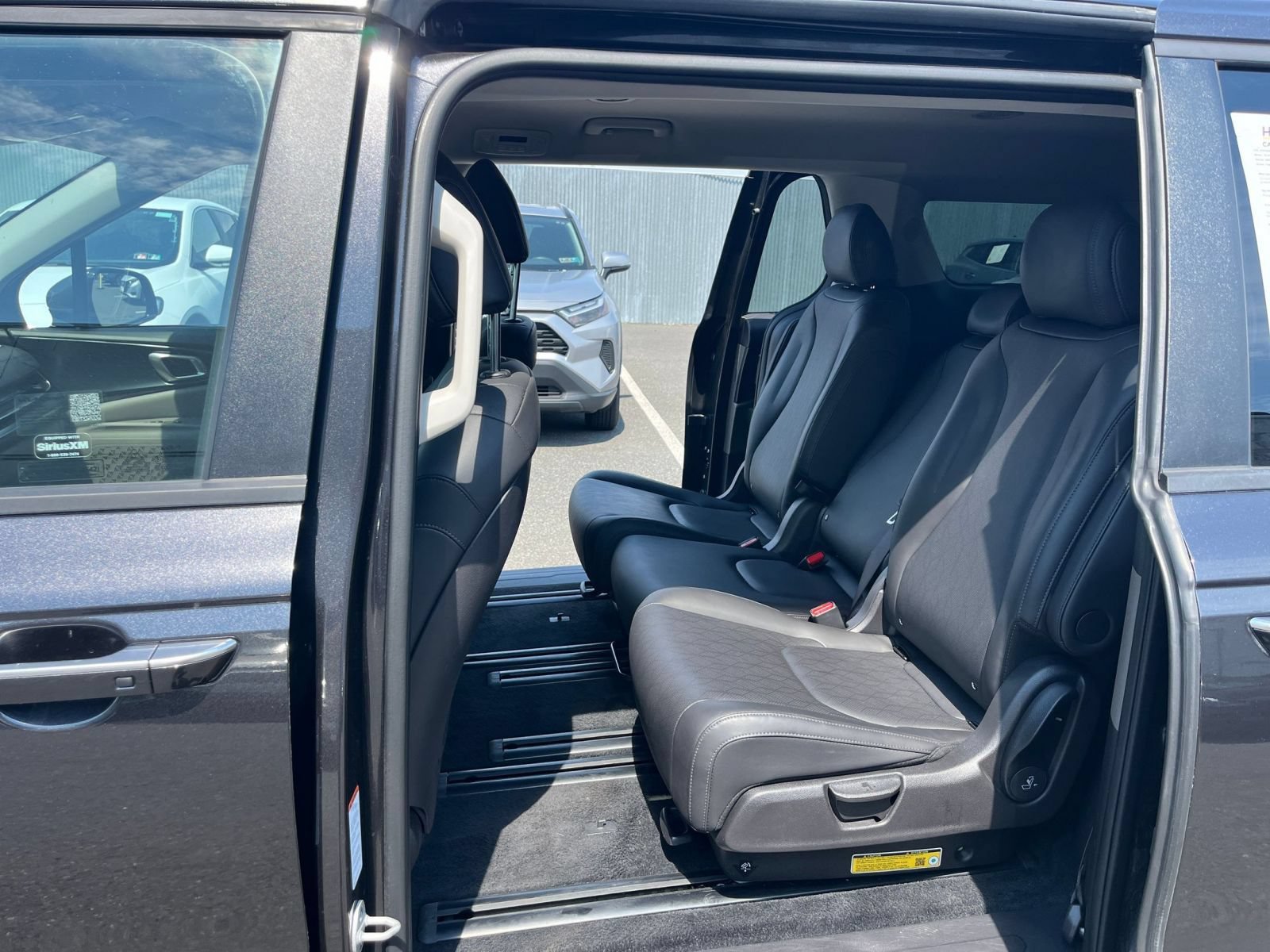 Thumbnail: 2026 Kia Carnival - 27