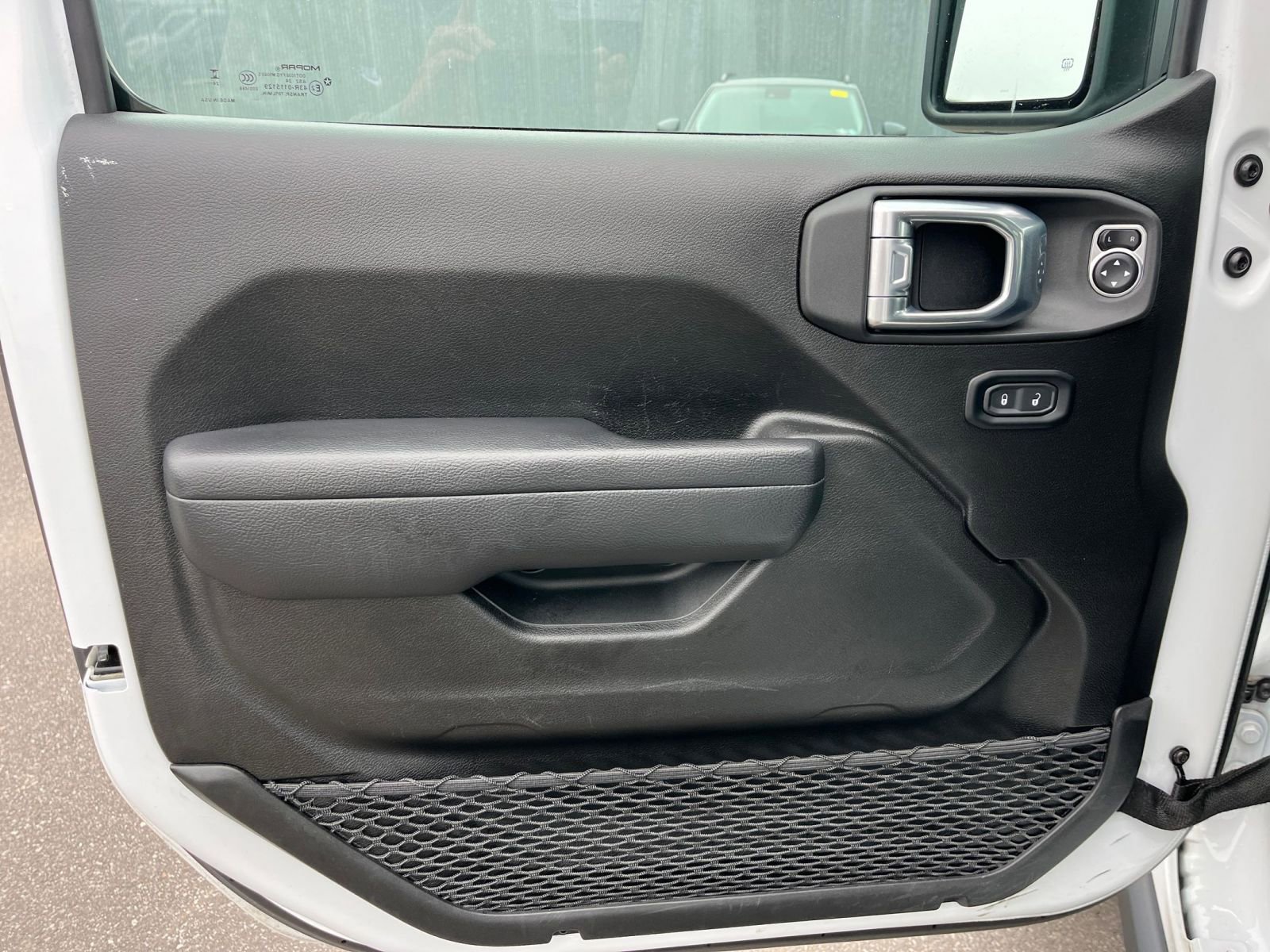 Thumbnail: 2025 Jeep Wrangler - 18