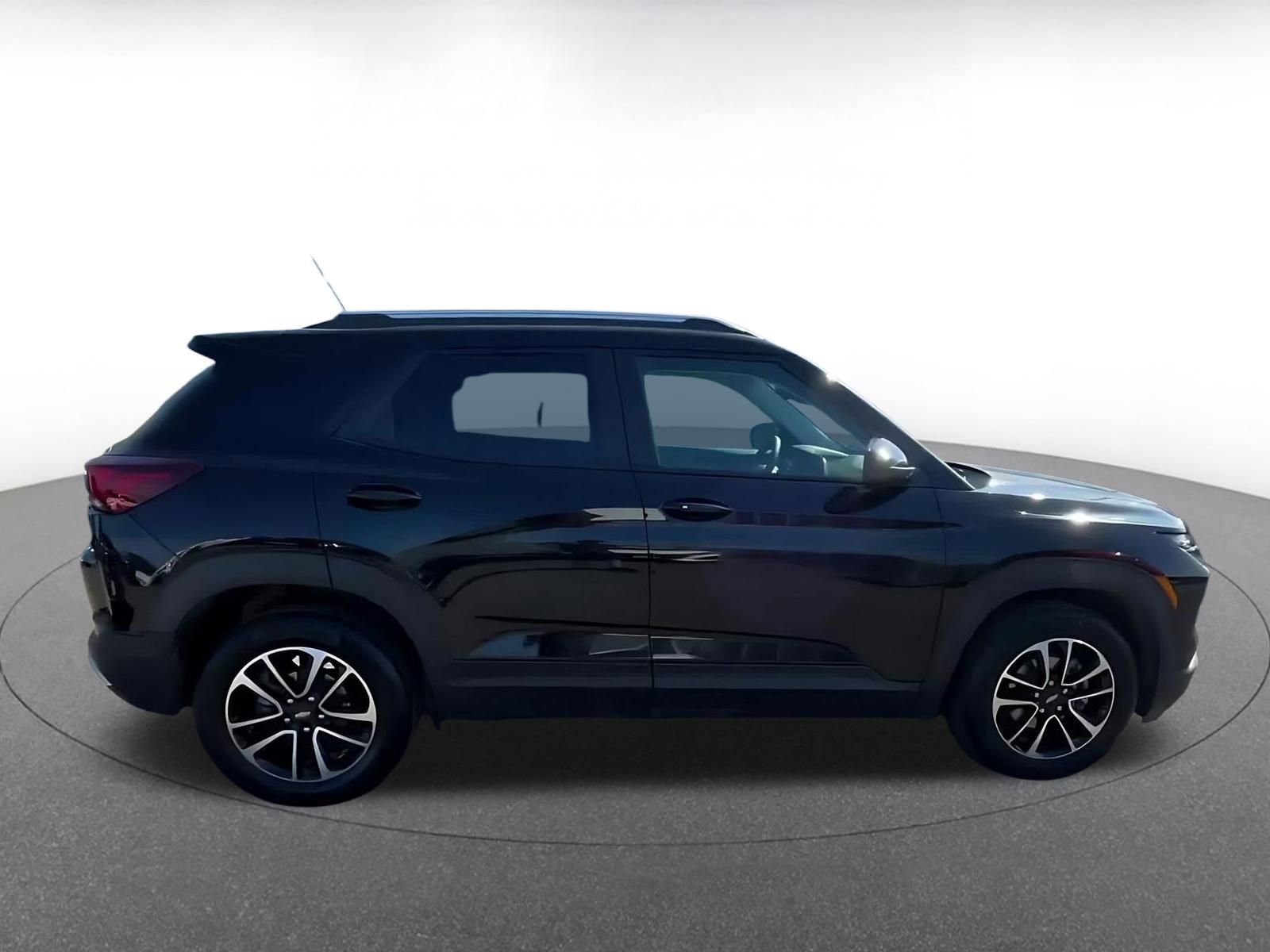 Thumbnail: 2025 Chevrolet TrailBlazer - 16