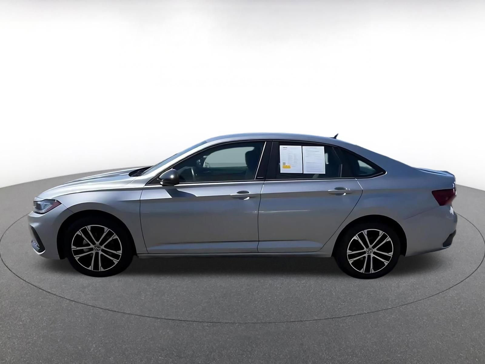 Thumbnail: 2025 Volkswagen Jetta - 10