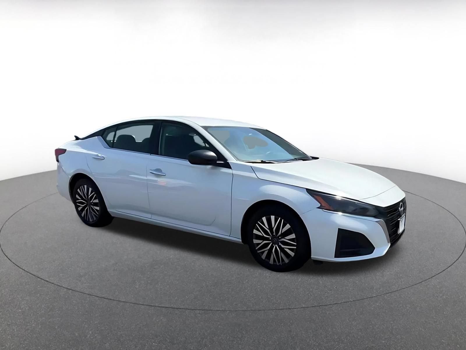 Thumbnail: 2025 Nissan Altima - 2