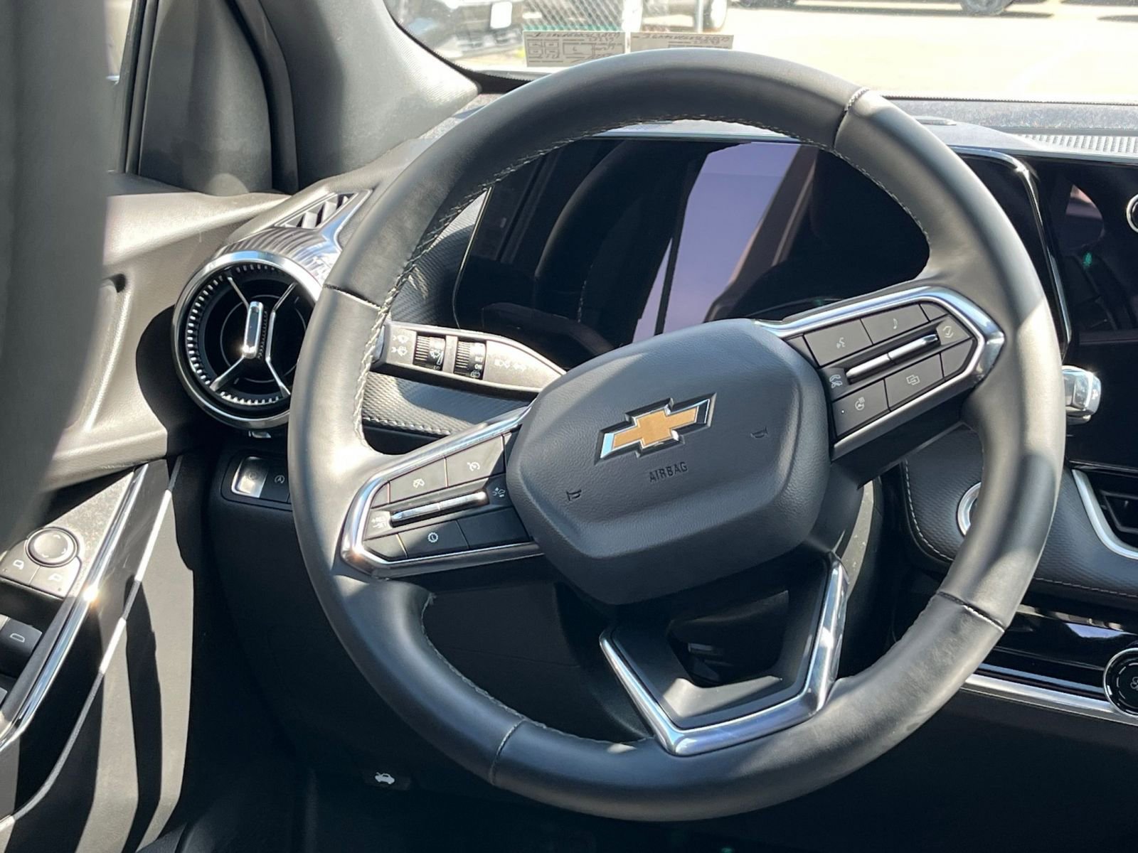 Thumbnail: 2025 Chevrolet Equinox - 28